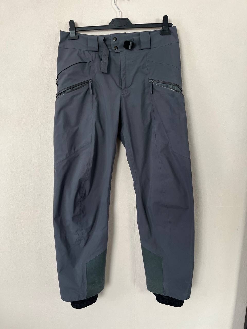 Arc'teryx Arc'teryx Sabre Men's Medium Gray Snow Pants Waterproof Size US 32 / EU 48 - 1 Thumbnail