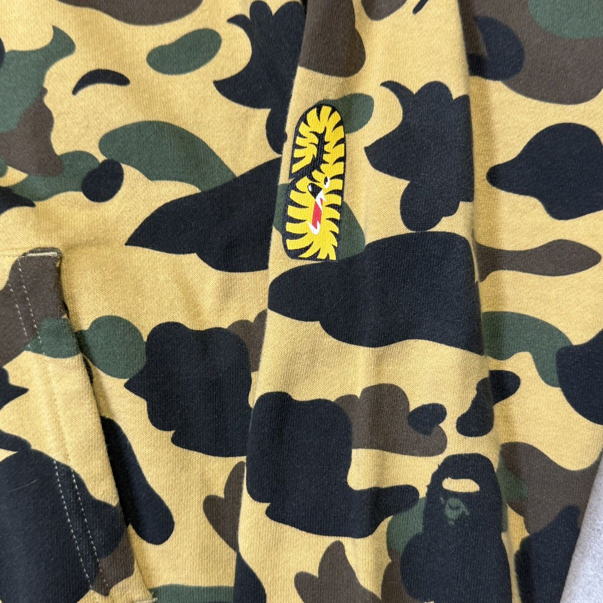 Bape New Bape 1st Camo PONR Full Zip Shark Hoodie Size US L / EU 52-54 / 3 - 5 Thumbnail