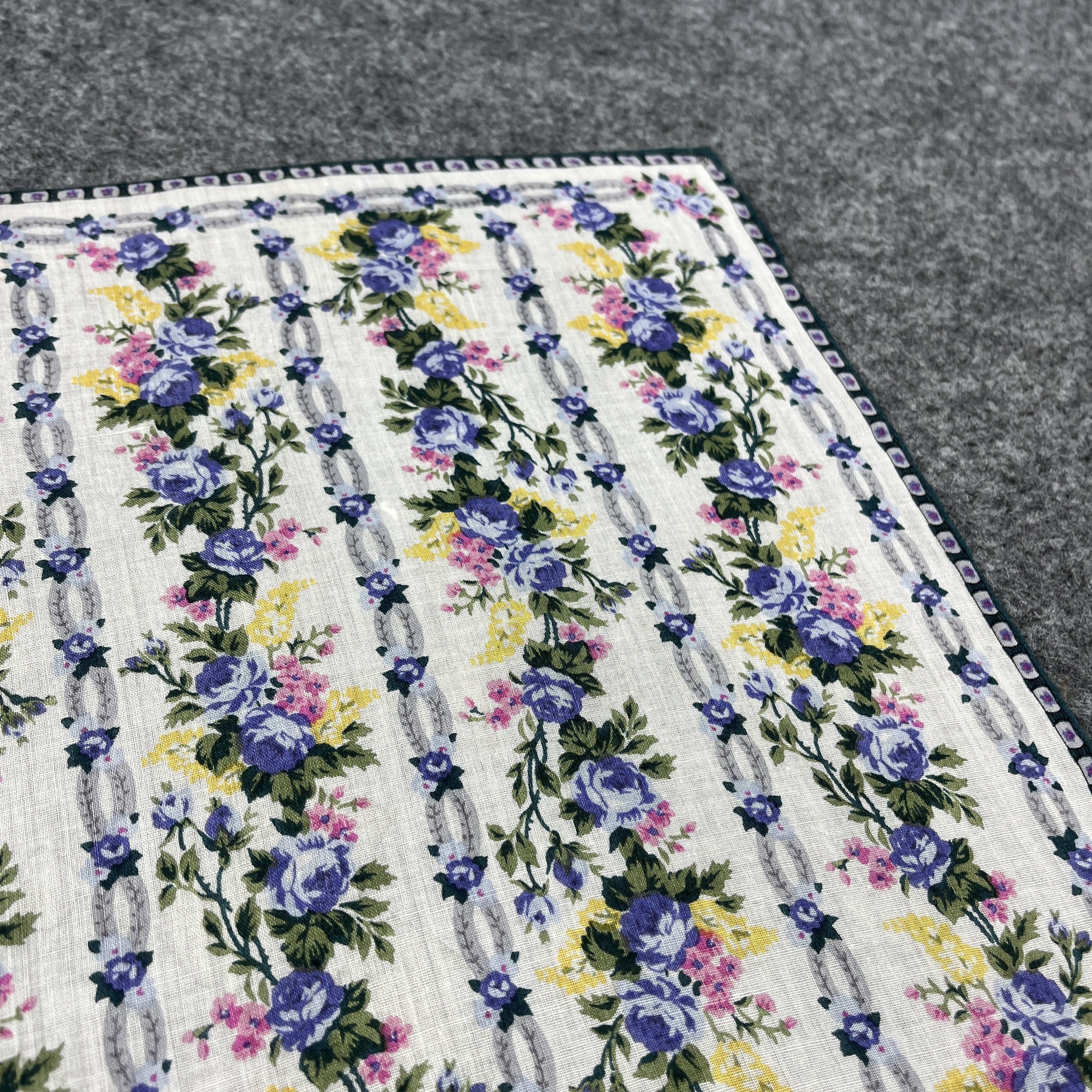 Vintage Christian Dior Handkerchief / Bandana / Neckerchief B710 Size ONE SIZE - 7 Thumbnail