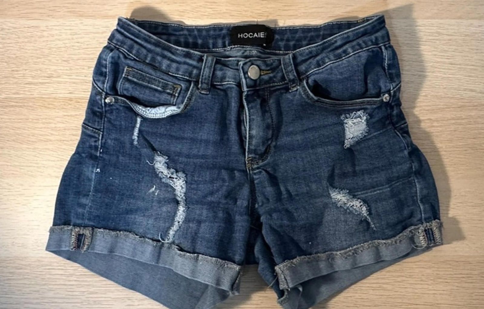 Designer HOCAIES Juniors Denim Shorts – Mid-Rise, Folded Hem, Size 27" / US 4 / IT 40 - 1 Thumbnail