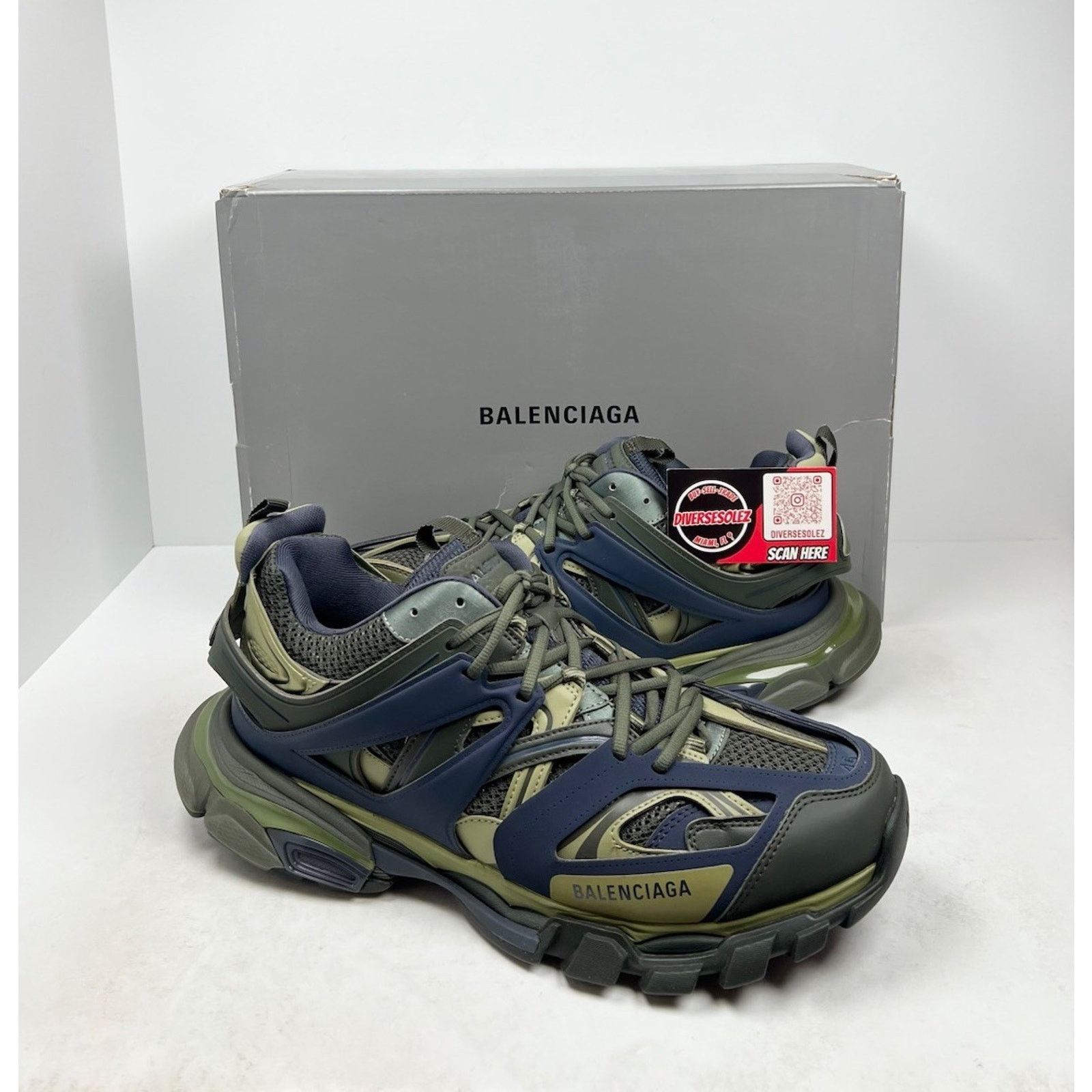 Balenciaga Size 45EU/12US - Balenciaga Track Green/Navy/Yellow Size US 12 / EU 45 - 1 Thumbnail