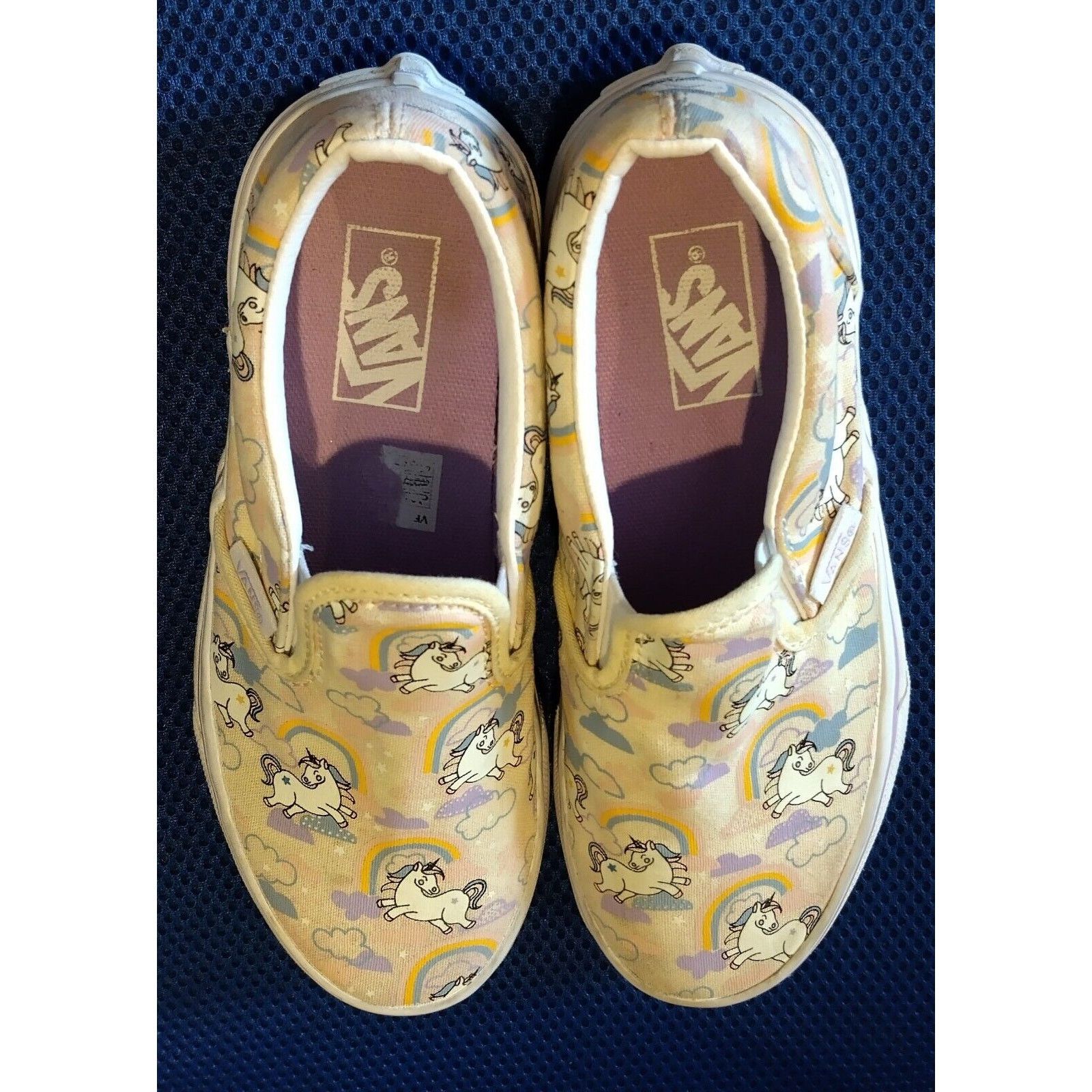 Vans Vans Classic Slip On Shoes Girls Size 2 Unicorns & Rainbows Size US 5 / IT 35 - 3 Thumbnail