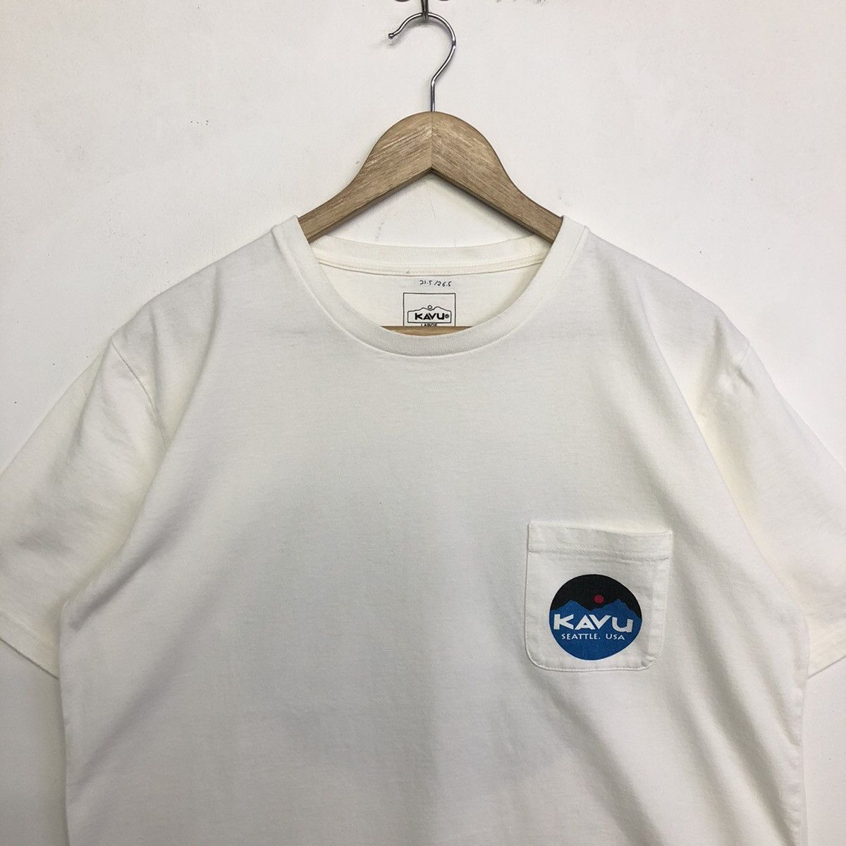 KAVU Kavu Big Printed Logo Backhitt Tshirt Size US L / EU 52-54 / 3 - 3 Thumbnail