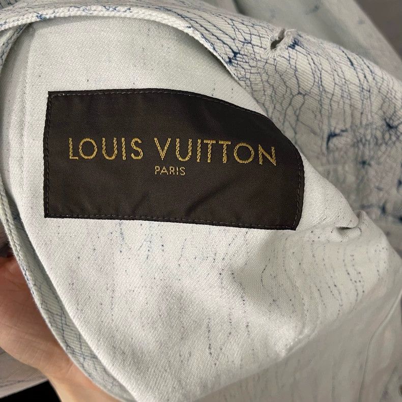 Louis Vuitton Louis Vuitton Smudged denim jacket Size US S / EU 44-46 / 1 - 3 Thumbnail