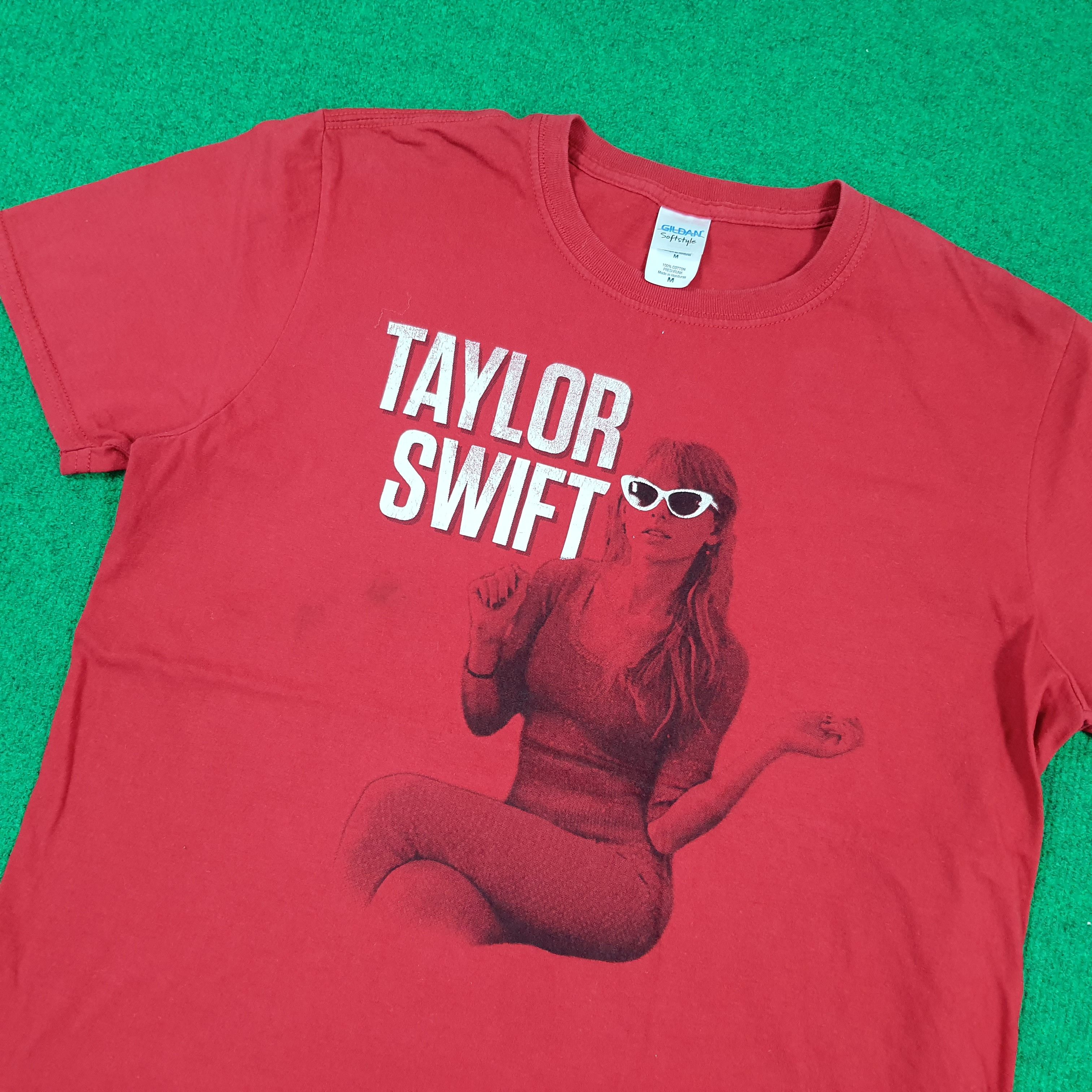 Band Tees Vintage Taylor Swift Graphic Tees C299N78 Size US M / EU 48-50 / 2 - 2 Thumbnail
