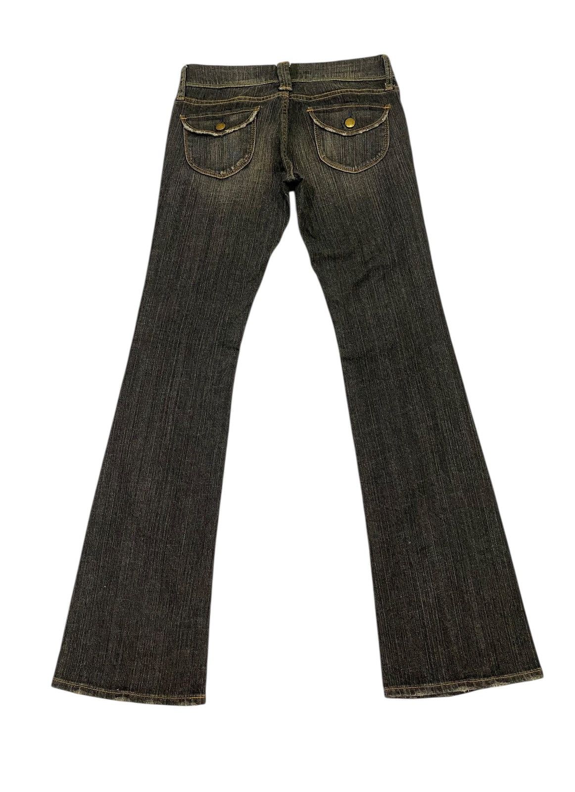 Uniqlo Tornado mart X uniglo flare jeans Size US 29 - 7 Thumbnail