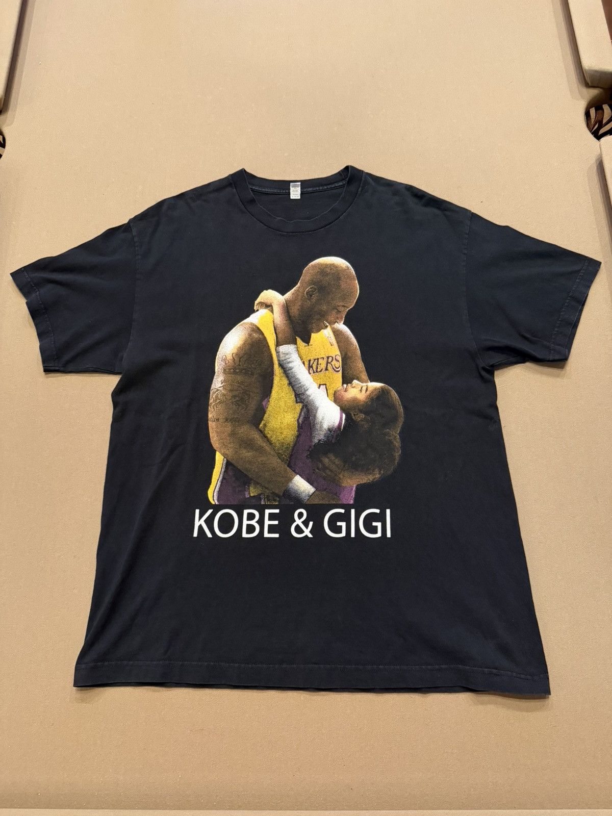 Vintage Vintage ‘Kobe and Gigi’ Tee Size US XL / EU 56 / 4 - 1 Thumbnail