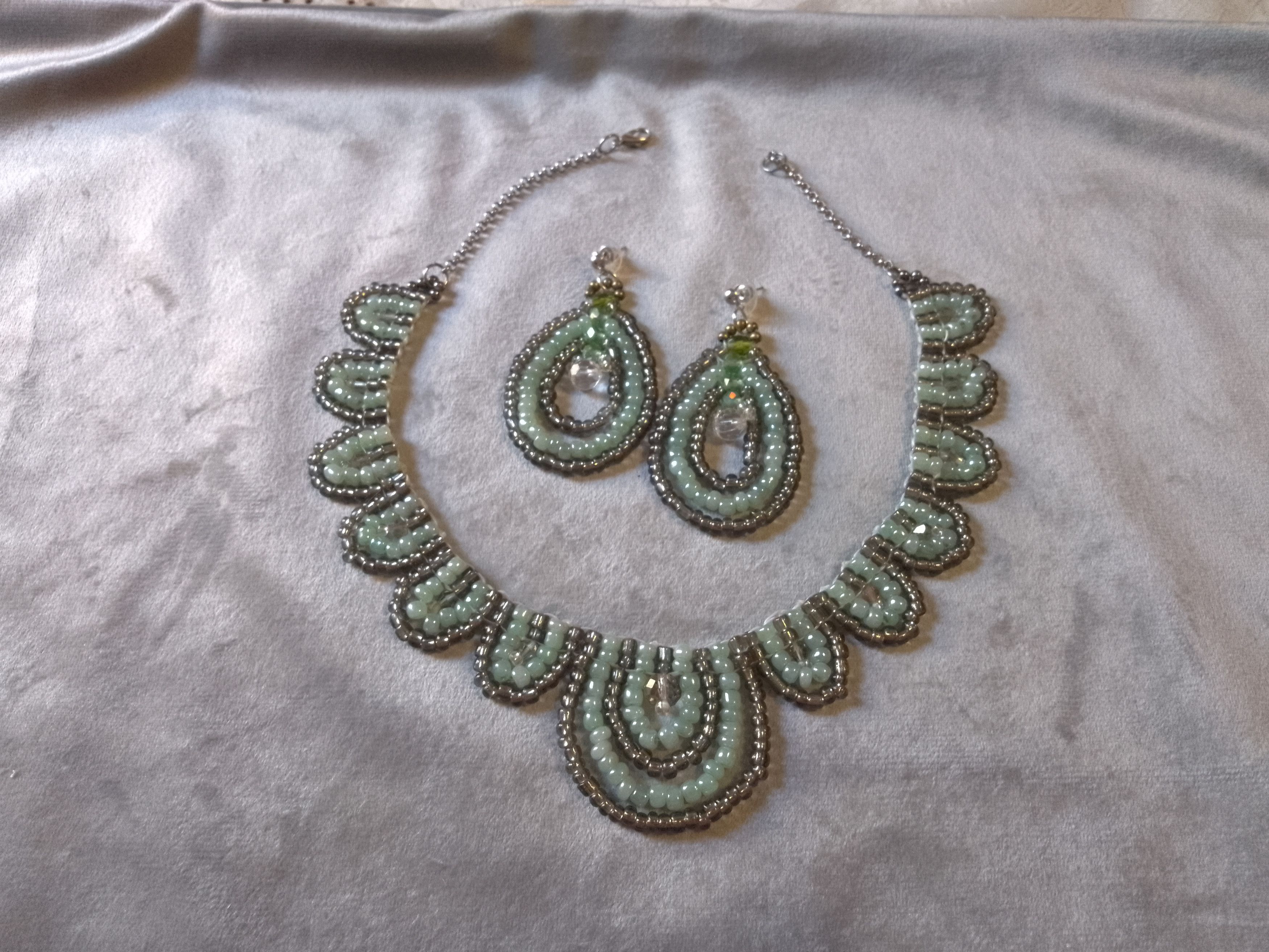 Handmade Necklace Vintage antique style. Elegant Green Beaded Size ONE SIZE - 10 Thumbnail