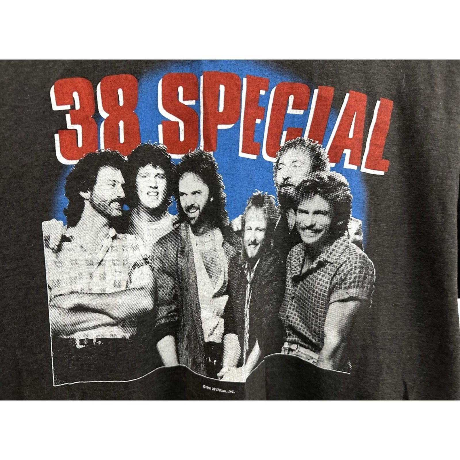 Vintage VTG 80s 38 Special 1986 Strength In Number Paper Thin Faded Band T-Shirt Size L Shirt Men Black Size US L / EU 52-54 / 3 - 3 Thumbnail