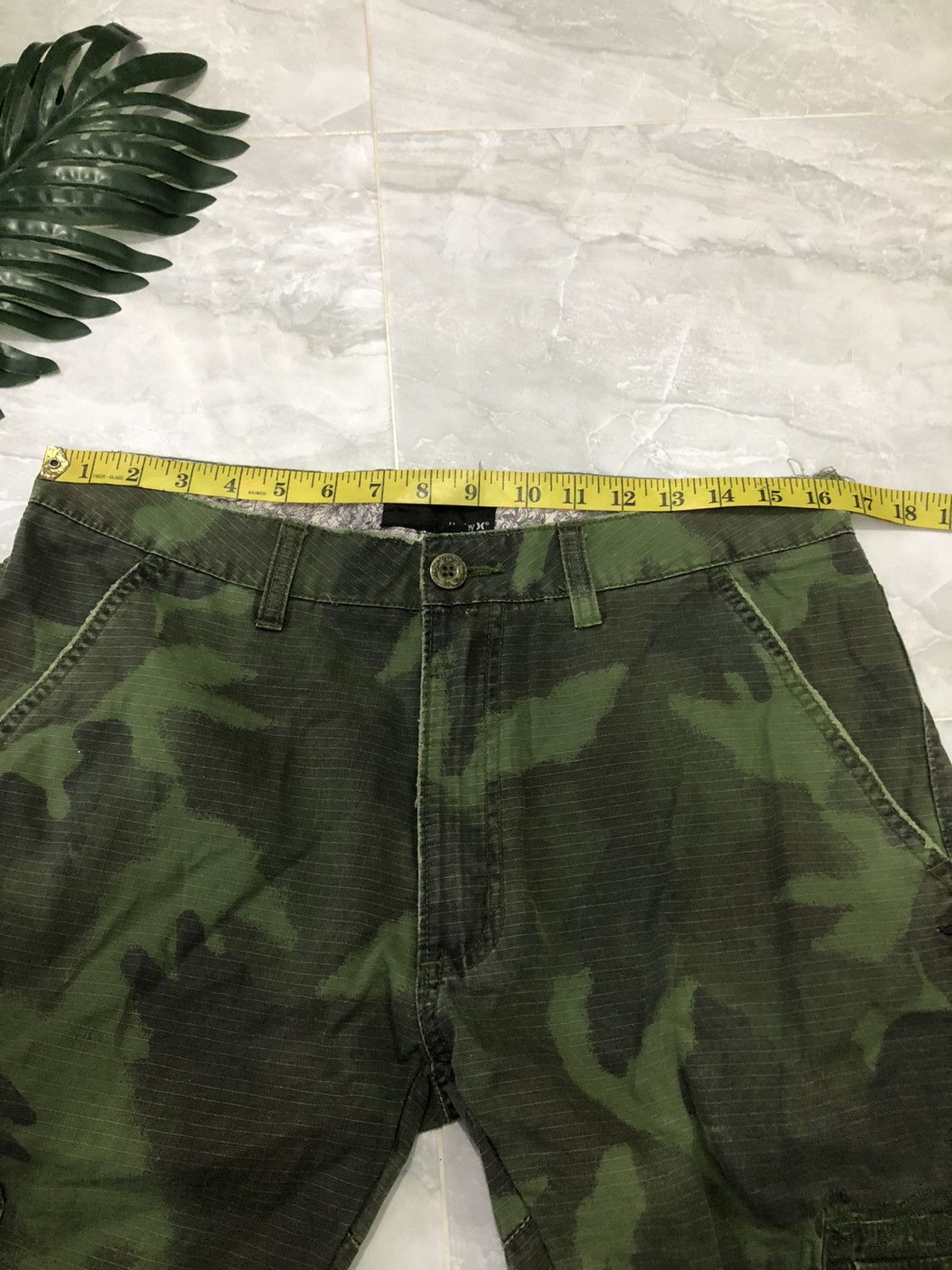 Hurley Hurley Camo Military Style Short Pants Size US 32 / EU 48 - 12 Thumbnail
