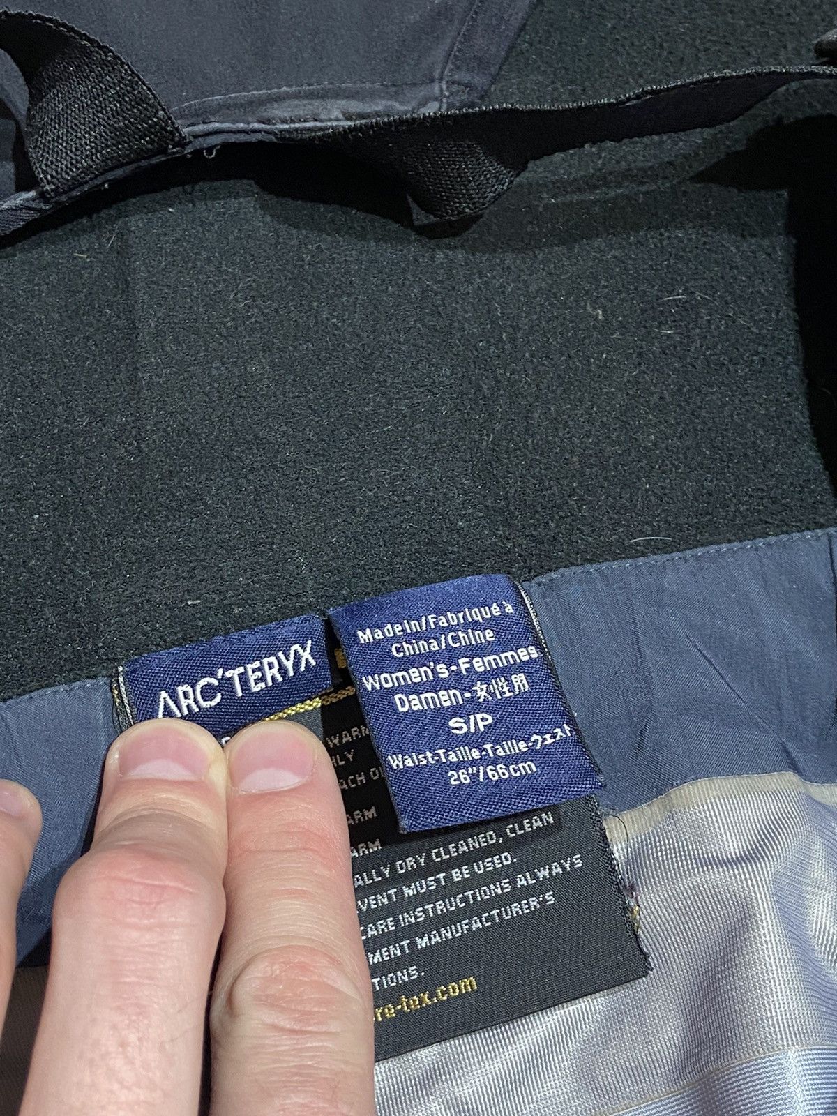 Arc'teryx Arc'teryx Gore-Tex Vintage Zip Hiking Pants Rare 2000 S Size 30" / US 8 / IT 44 - 20 Thumbnail