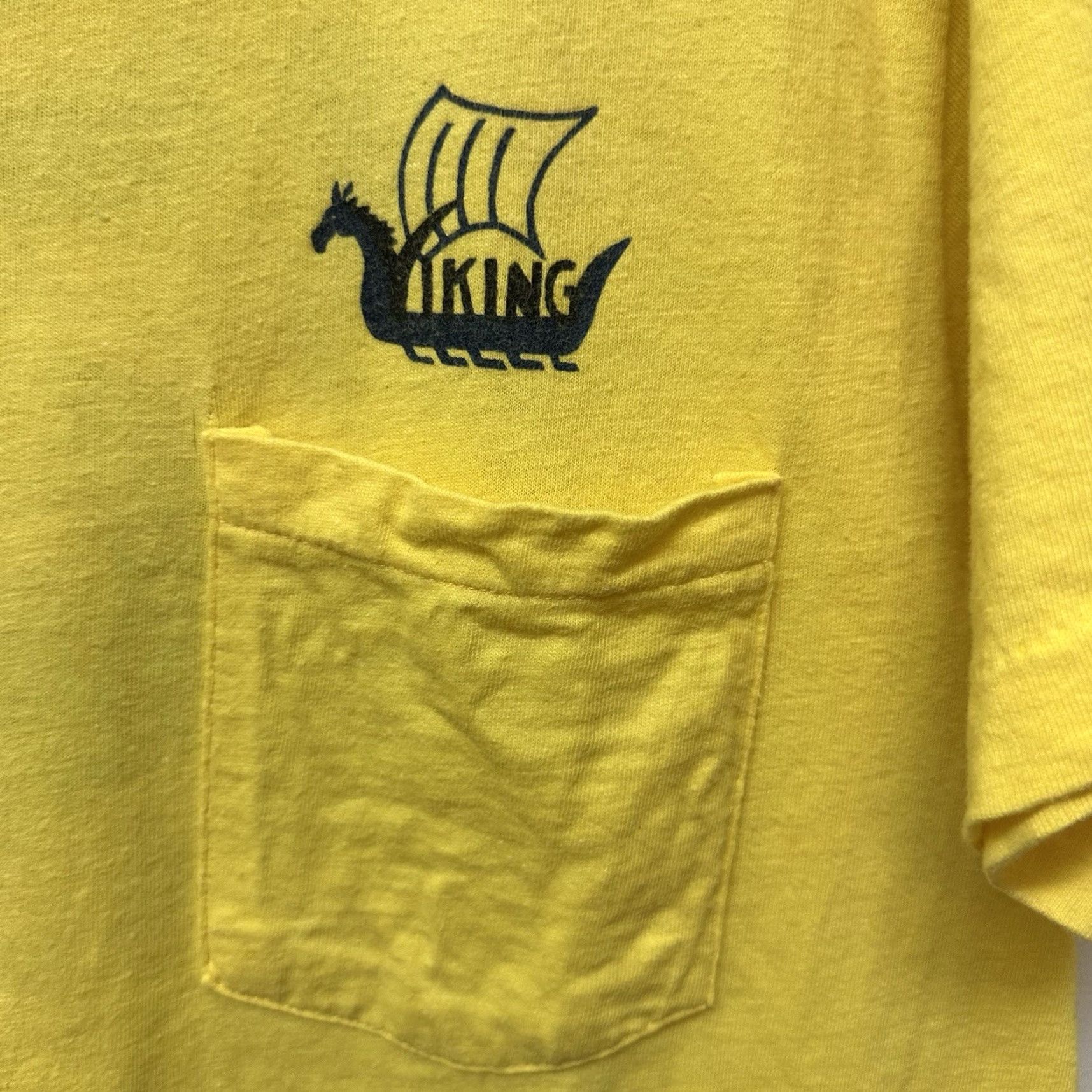 Anvil VINTAGE Anvil Vikings Ford Semi Graphic T-shirt Unisex Size L Yellow Single Stitch Made in USA Shirt Mens Women’s? Size US L / EU 52-54 / 3 - 4 Thumbnail