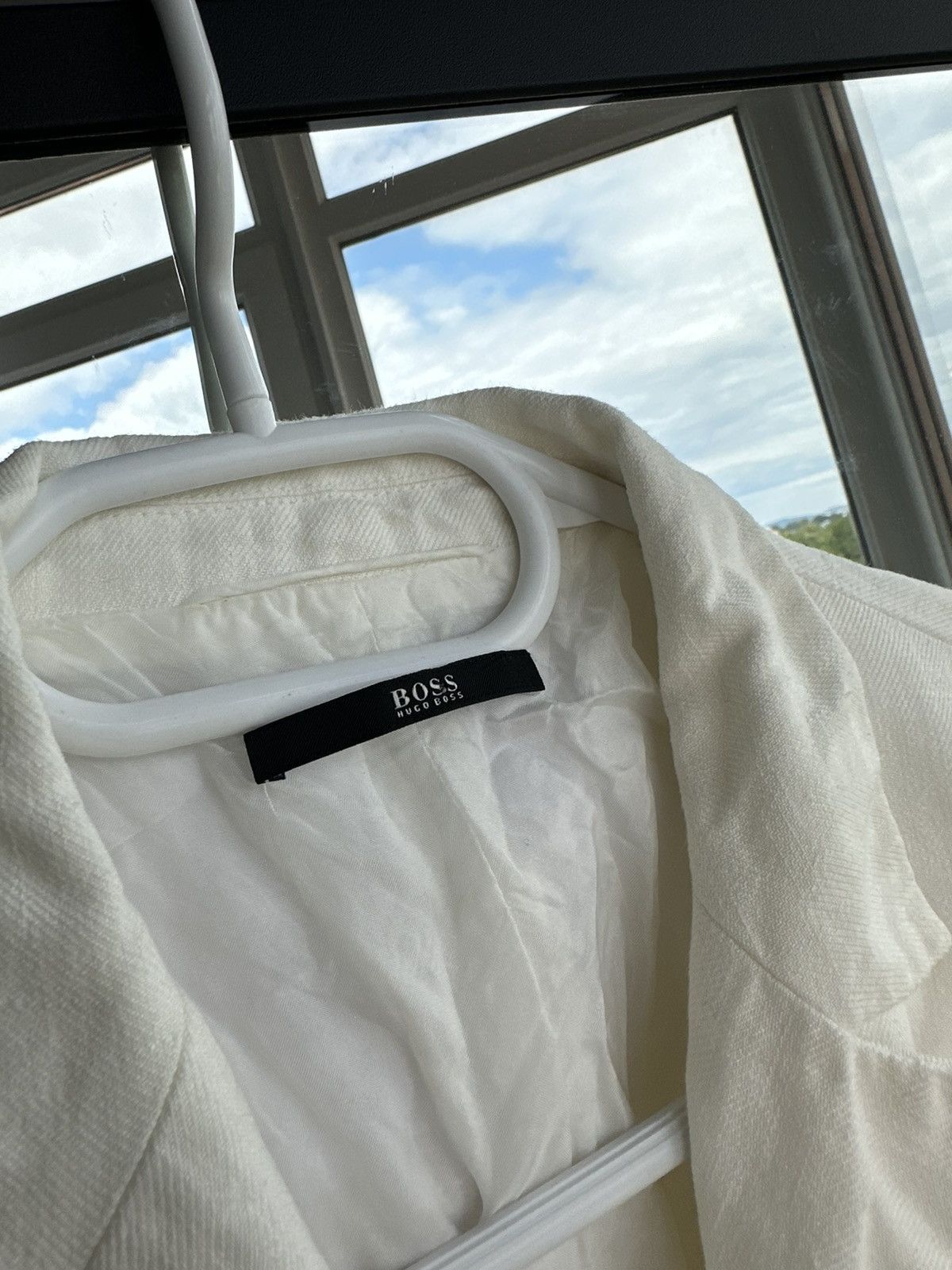 Hugo Boss Hugo Boss Women’s White Linen Blazer “Jamila” Size 40EU/ 8US Size M / US 6-8 / IT 42-44 - 3 Thumbnail