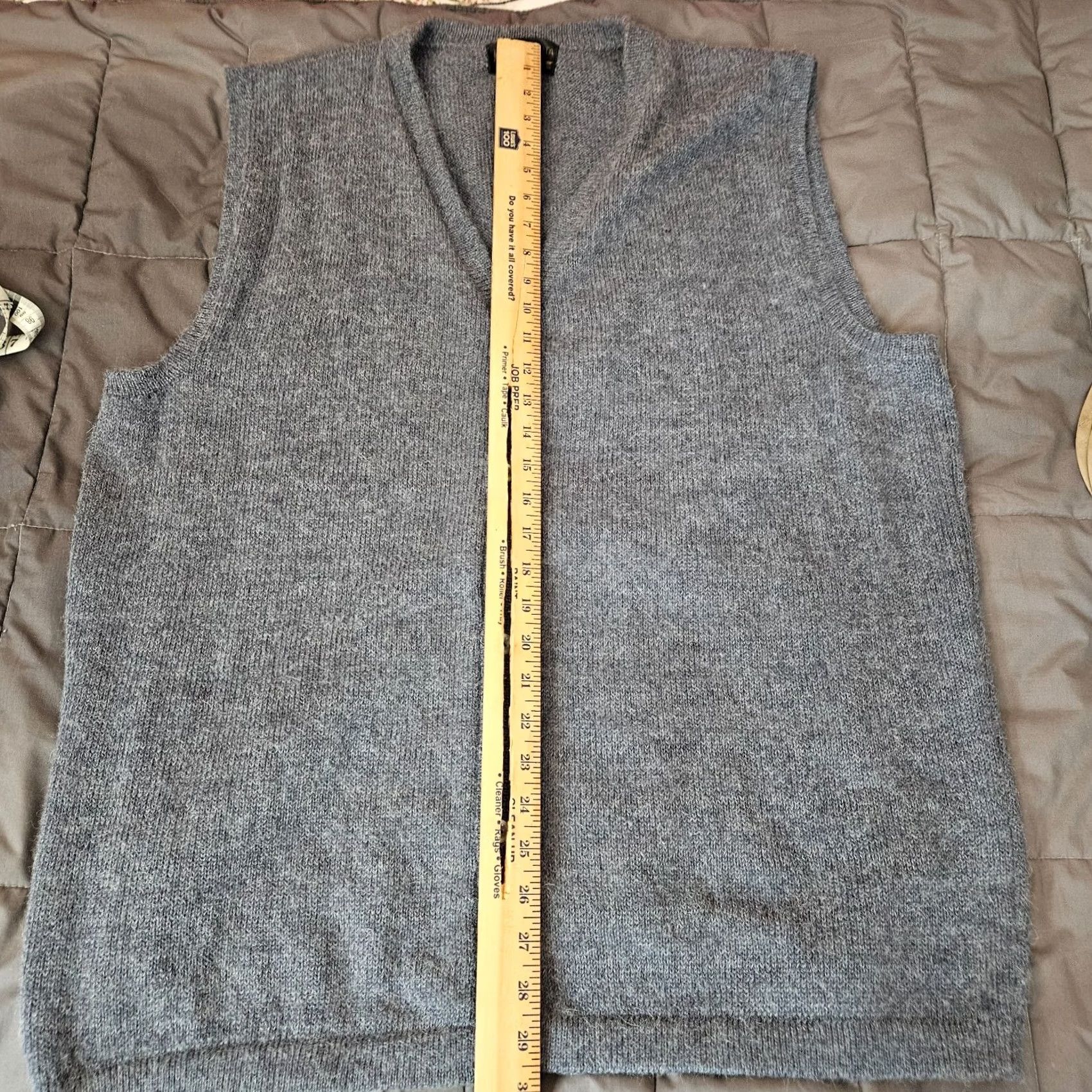 Vintage La Vicunita Men Alpaca Vest L Gray Button Front Sleeveless Knit Cardigan Size US L / EU 52-54 / 3 - 5 Thumbnail