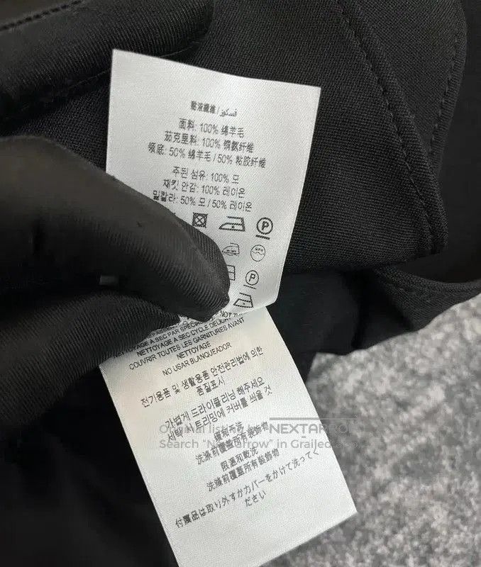 Burberry Burberry Black Wool Sleeveless Cardigan. Size S / US 4 / IT 40 - 5 Thumbnail