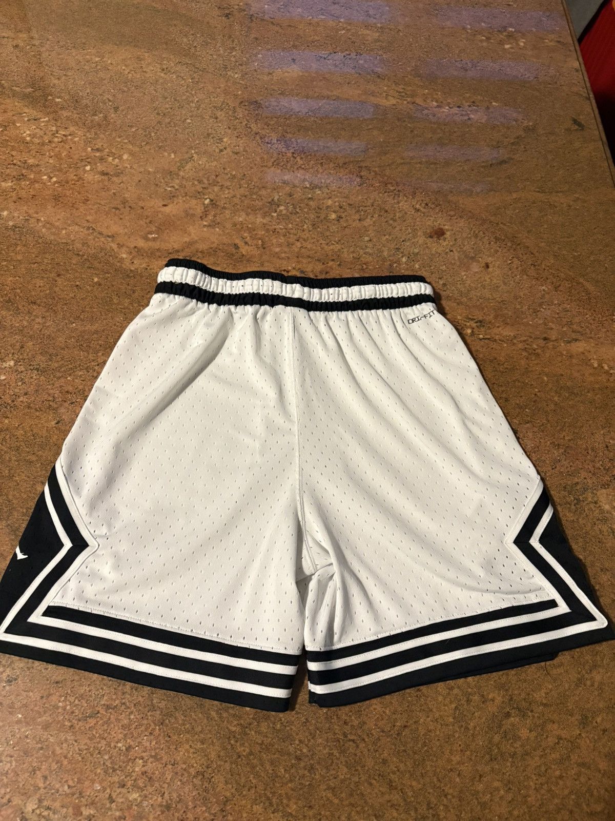Jordan Brand Nike Air Jordan Jumpman Basketball chicago shorts stylish 🔥 Size US 30 / EU 46 - 2 Thumbnail