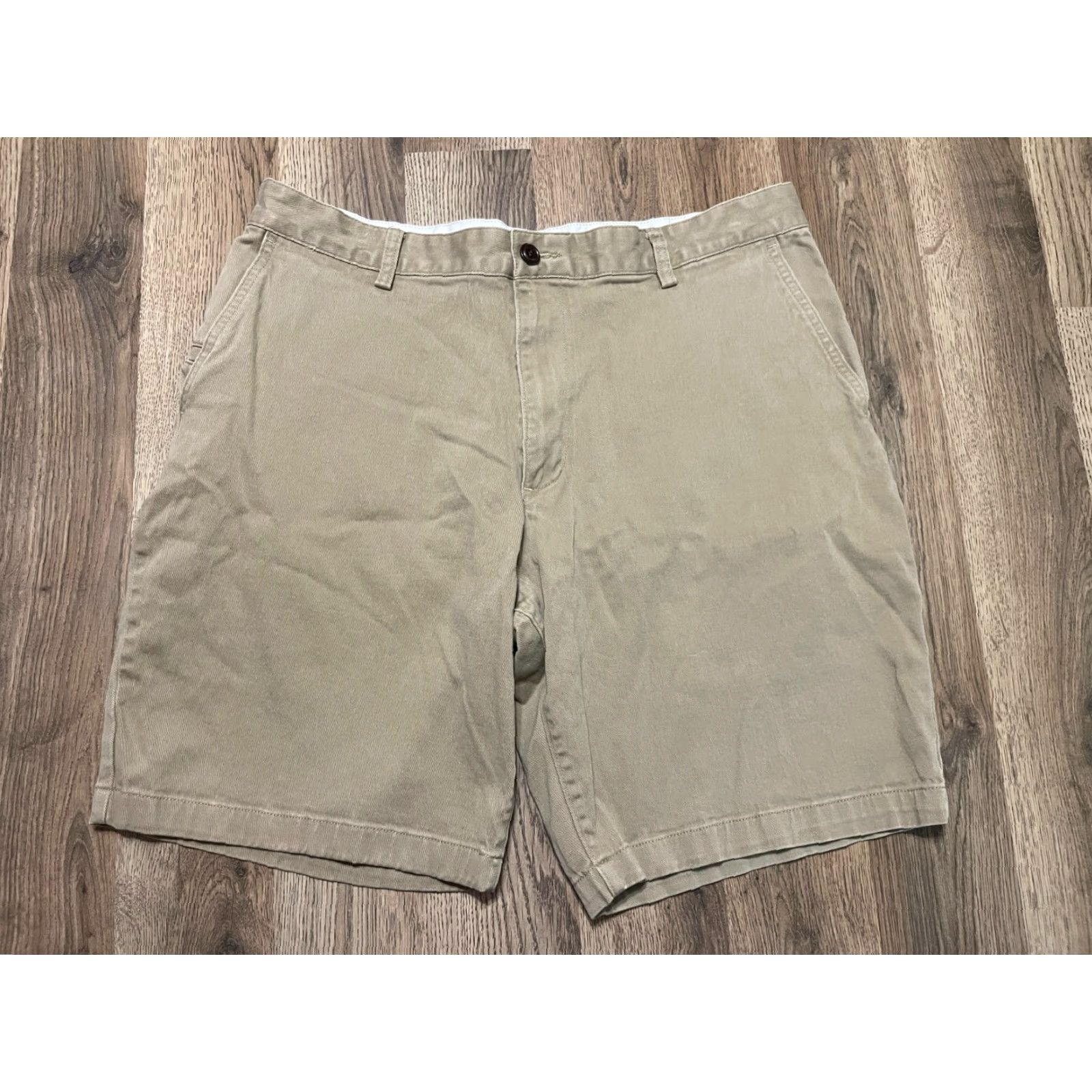 Dockers DOCKERS Shorts Mens 36 Khaki Pockets Casual Shorts Size US 36 / EU 52 - 2 Thumbnail