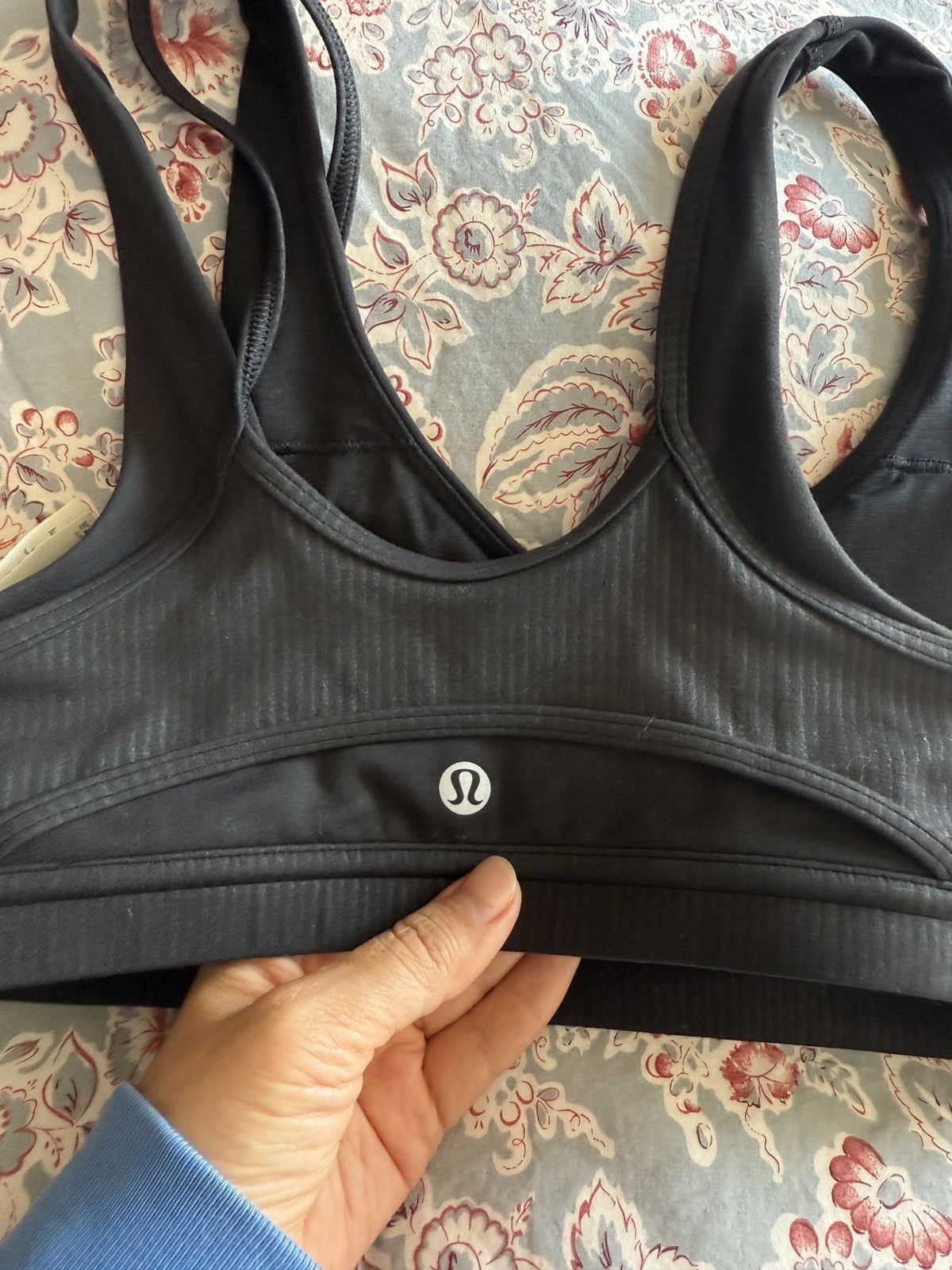 Lululemon Lululemon Black Sports Bra Medium Support pre loved in black Size M / US 6-8 / IT 42-44 - 6 Thumbnail