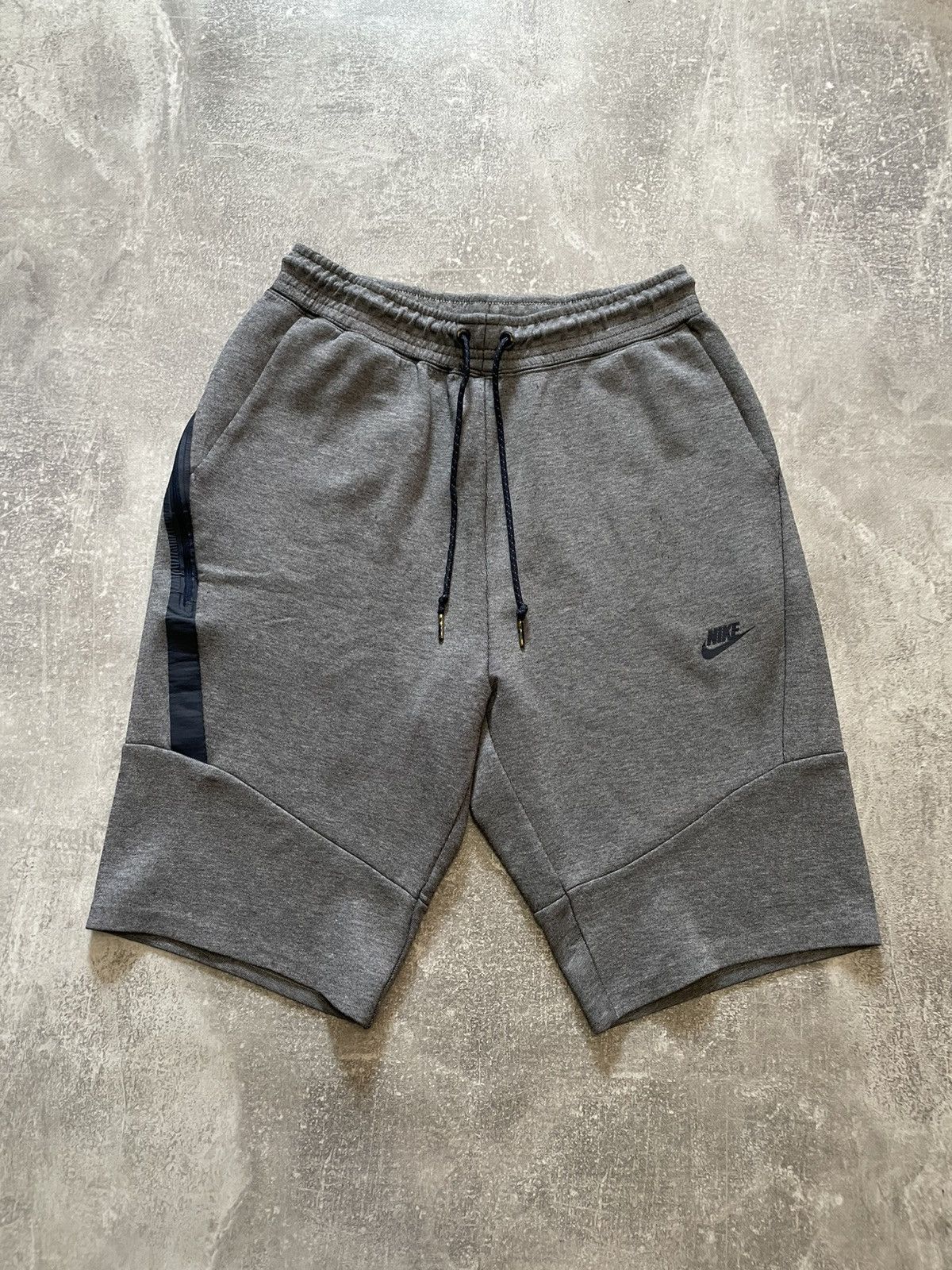 Nike Nike Tech Fleece Sweat Shorts Drill Size L Size US 34 / EU 50 - 1 Thumbnail