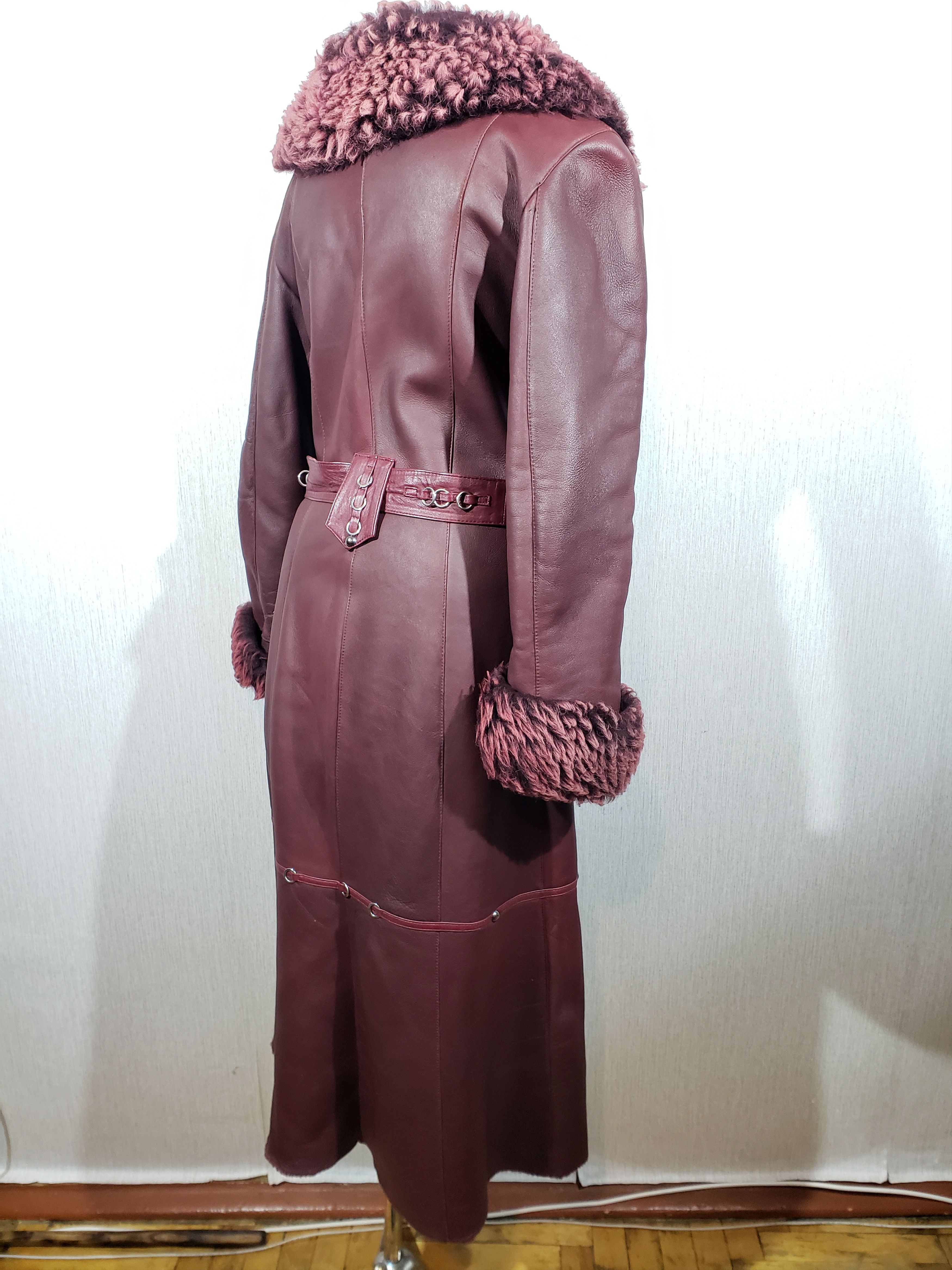 Other Stylish burgundy sheepskin coat with a warm fluffy collar. Size L / US 10 / IT 46 - 5 Thumbnail