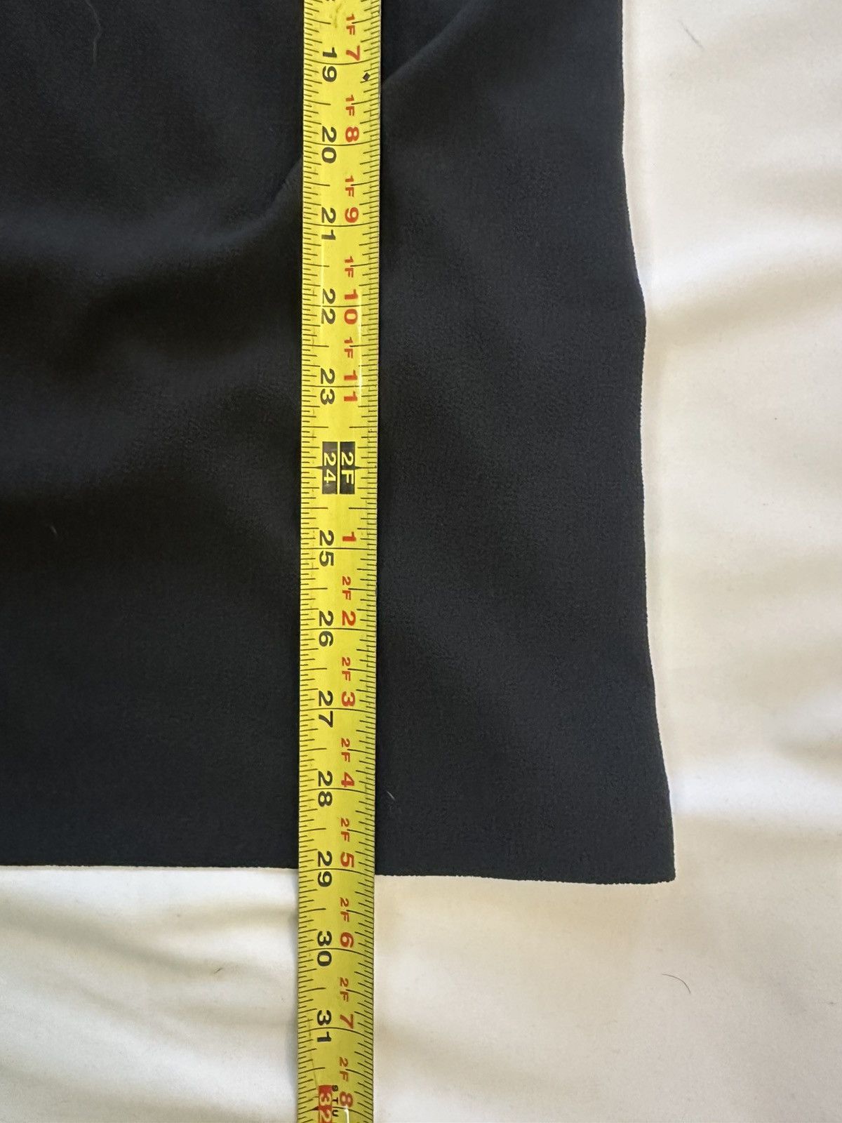 Vince Camuto Vince Camuto Size 2 Off Shoulder Little Black Sleeve Dress Size XS / US 0-2 / IT 36-38 - 4 Thumbnail