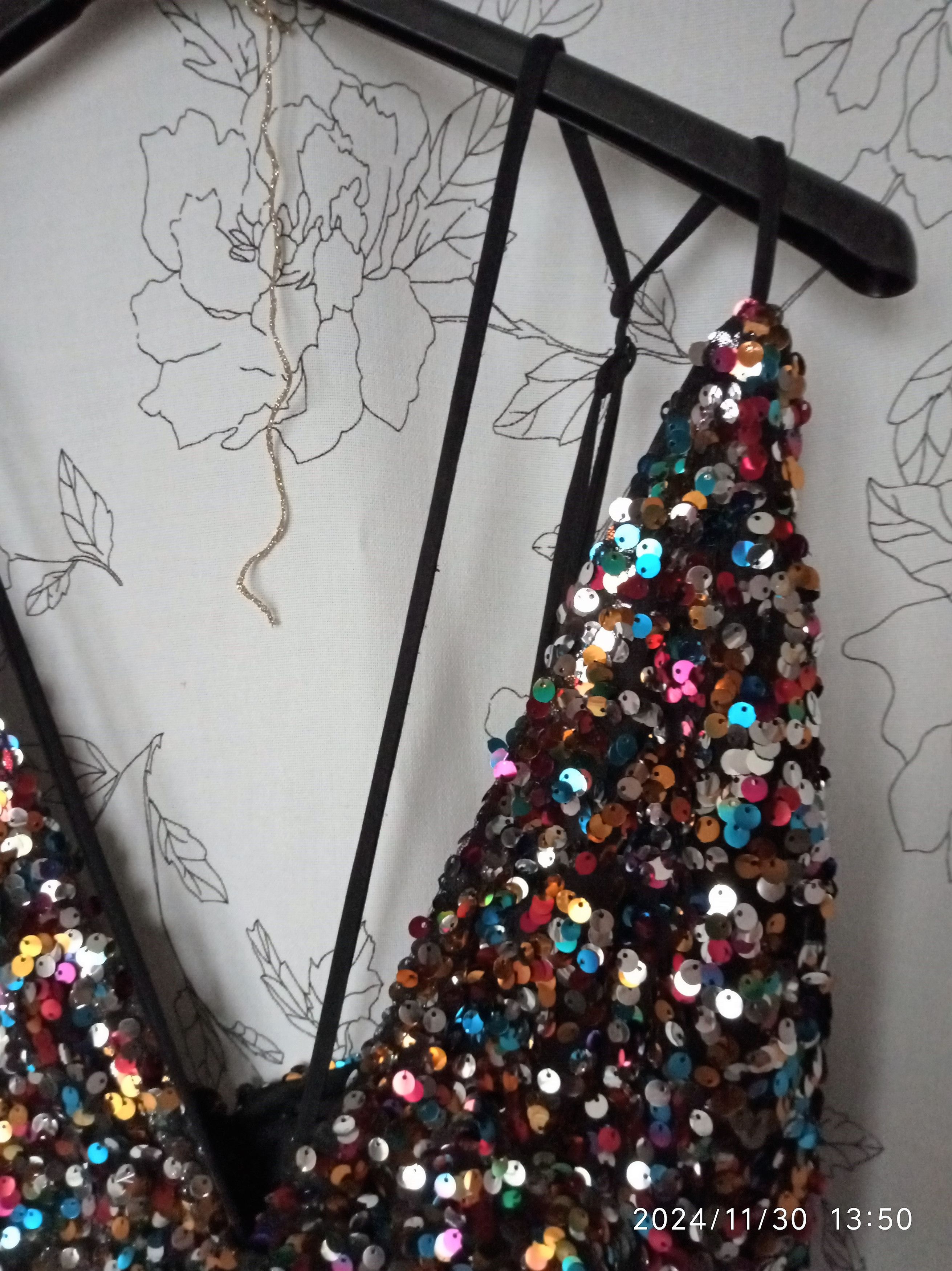 PrettyLittleThing sequin jumpsuit Size 34" / US 12 / IT 48 - 7 Thumbnail
