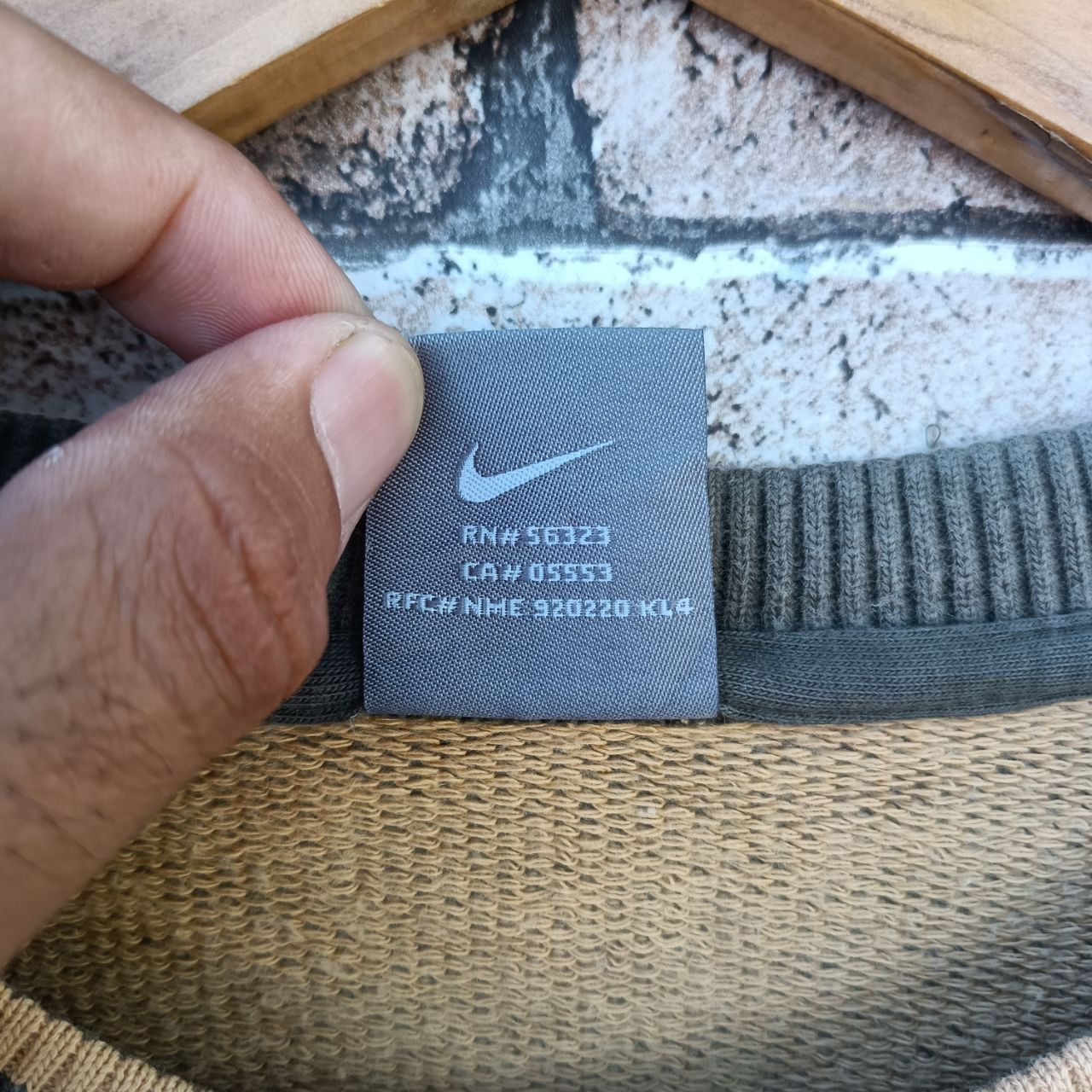 Nike × Vintage Vintage Y2K Nike Plain Sweatshirt Size US L / EU 52-54 / 3 - 4 Thumbnail