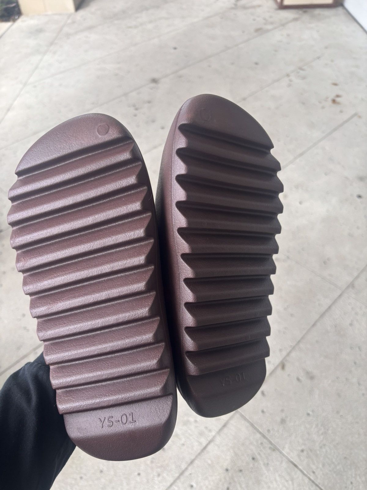 Yeezy Yeezy Slide YS-01 “Fudge” – Size 9 – Brand New Size US 9 / EU 42 - 3 Thumbnail