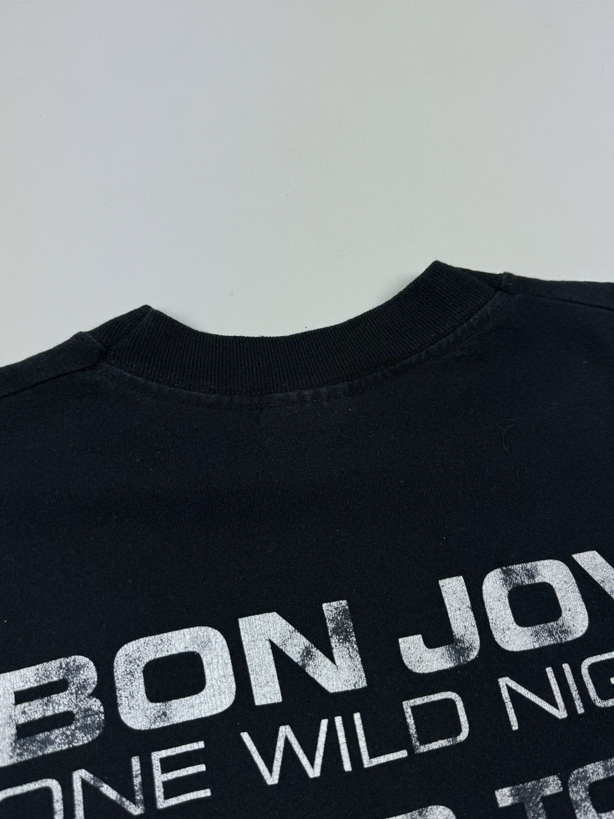 Band Tees 2001 Faded Bon Jovi One Wild Night World Tour T-Shirt Size US L / EU 52-54 / 3 - 10 Thumbnail
