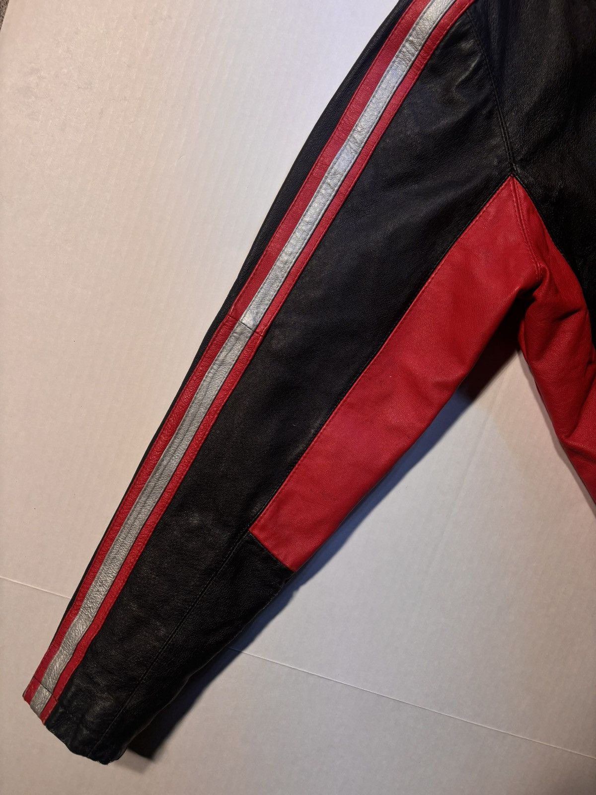 Wilsons Leather Vtg Moto Racing Stripe Cafe Faux Leather Motorcycle Jacket Size US L / EU 52-54 / 3 - 5 Thumbnail