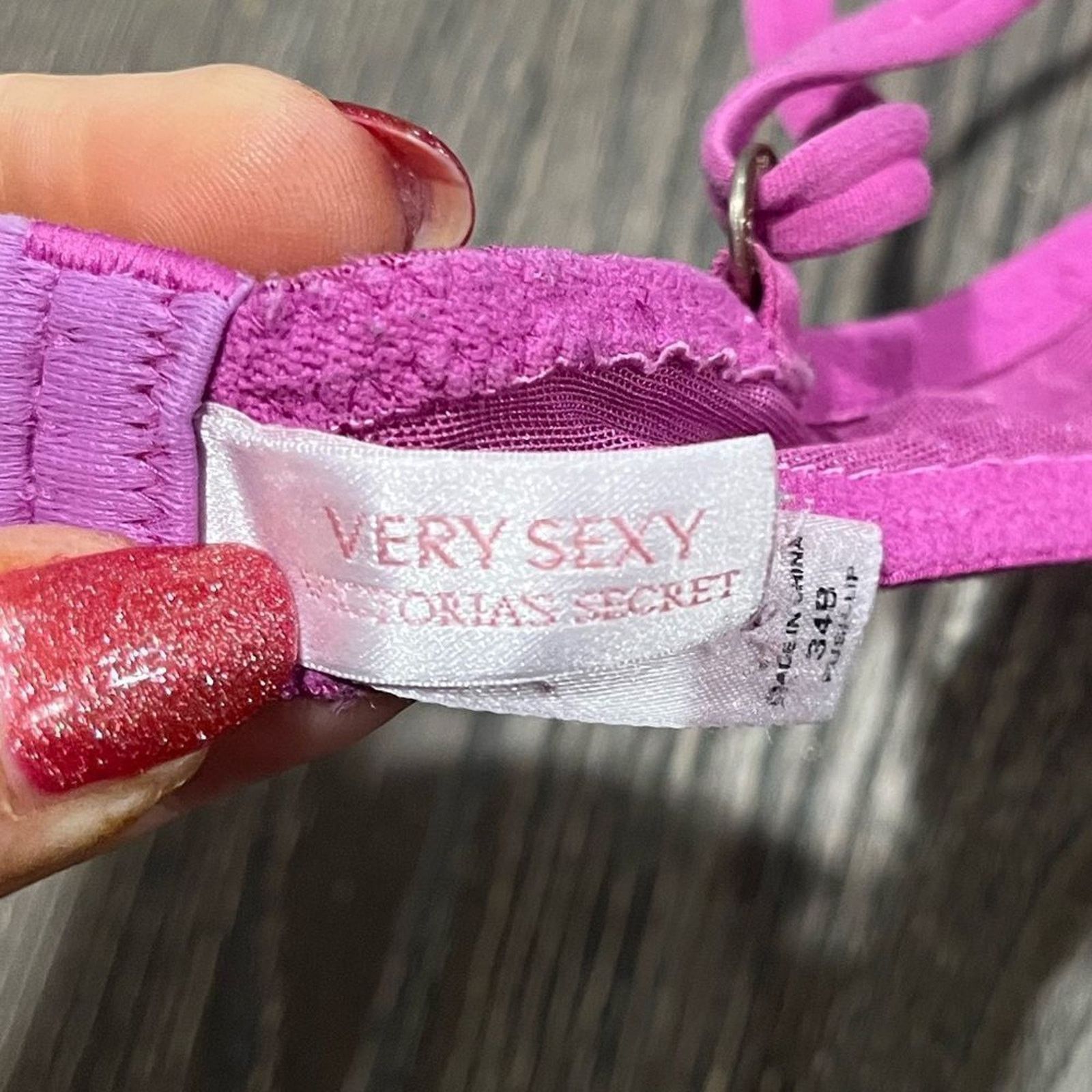 Victoria's Secret Victoria's Secret Very Sexy Push Up Bra Shimmery Size 34B Size ONE SIZE - 4 Thumbnail