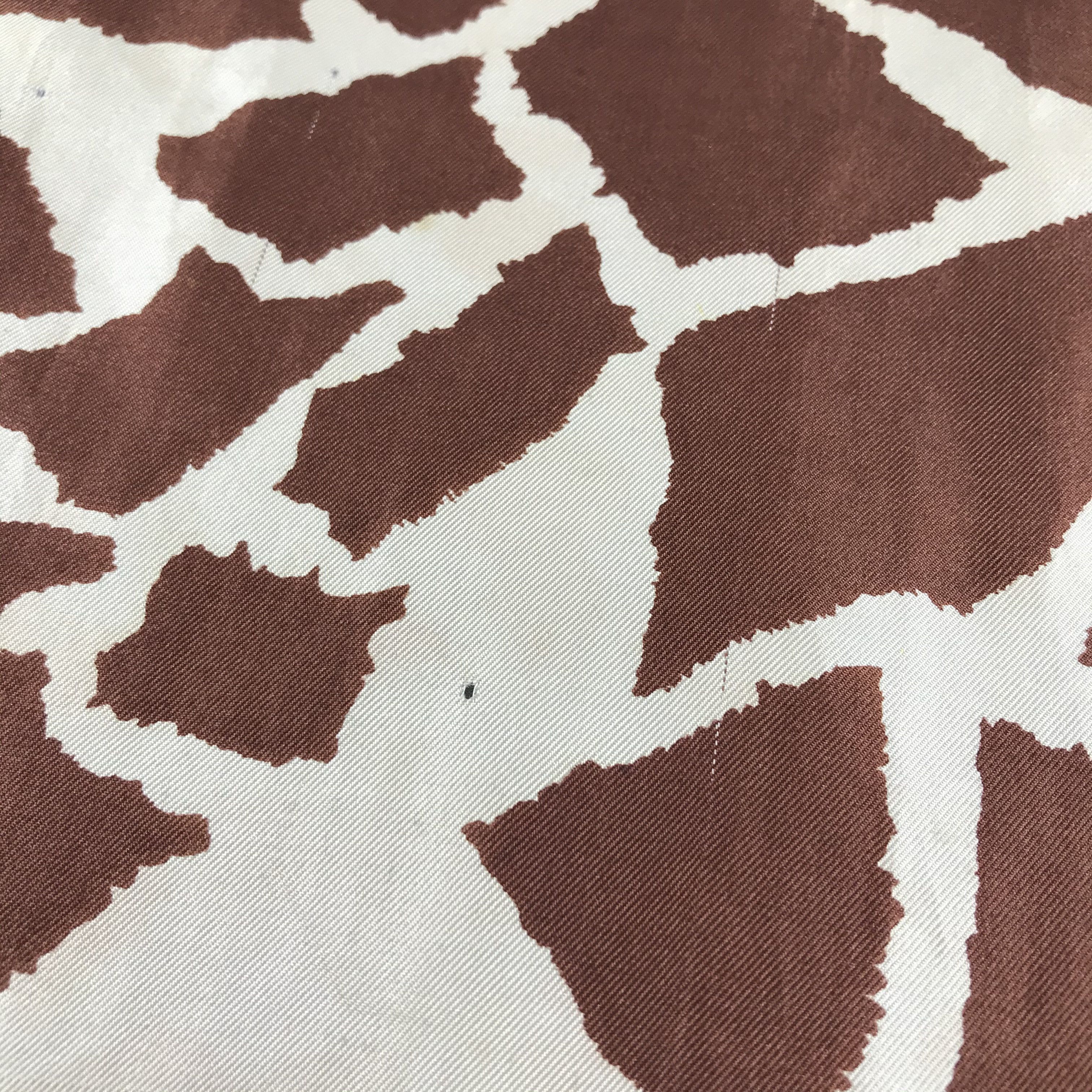 Hanae Mori Vintage Hanae Mori Giraffe Spots Stole Silk Scarf M73 Size ONE SIZE - 7 Thumbnail