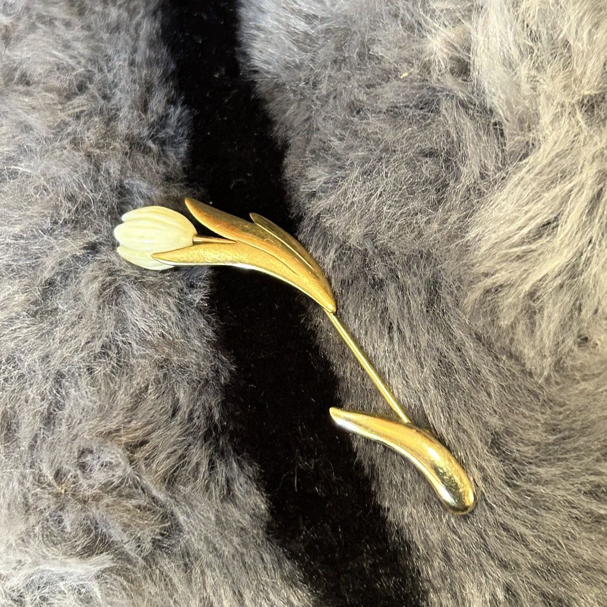 Vintage Vintage 80s Avon celluloid tulip stick pin hat pin brooch Size ONE SIZE - 1 Thumbnail