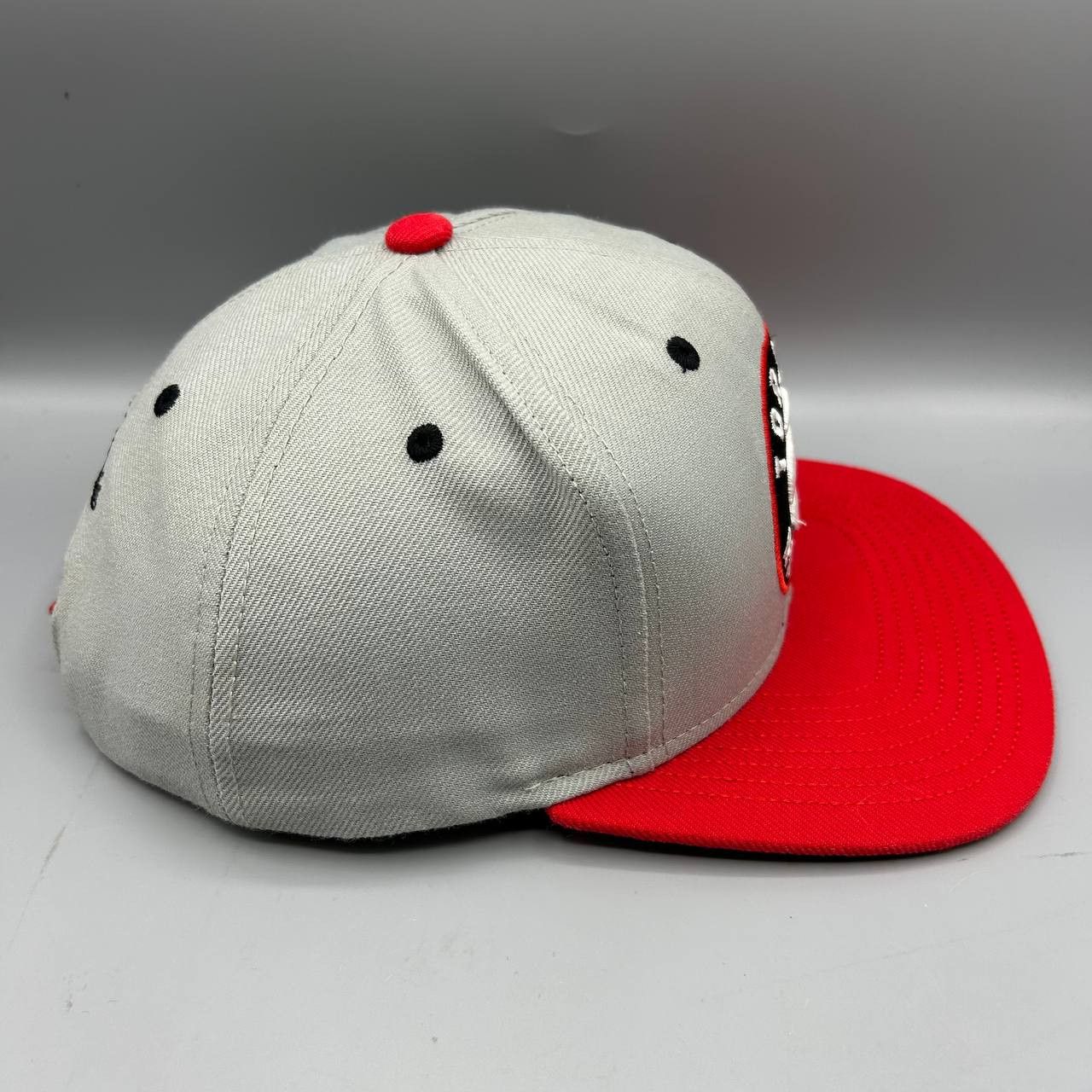 Mitchell & Ness Toronto Raptors Hat Men Gray Red NBA Strap Back Cap Size ONE SIZE - 4 Thumbnail
