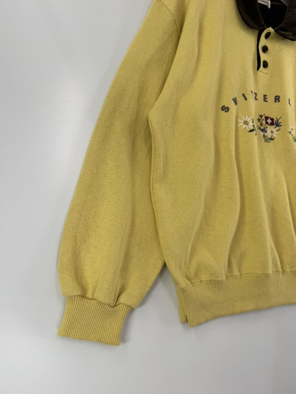 Art Comes First 🔥 90s Switzerland Trditional Art Embroidery Logo Sweatshirt Size US S / EU 44-46 / 1 - 3 Thumbnail