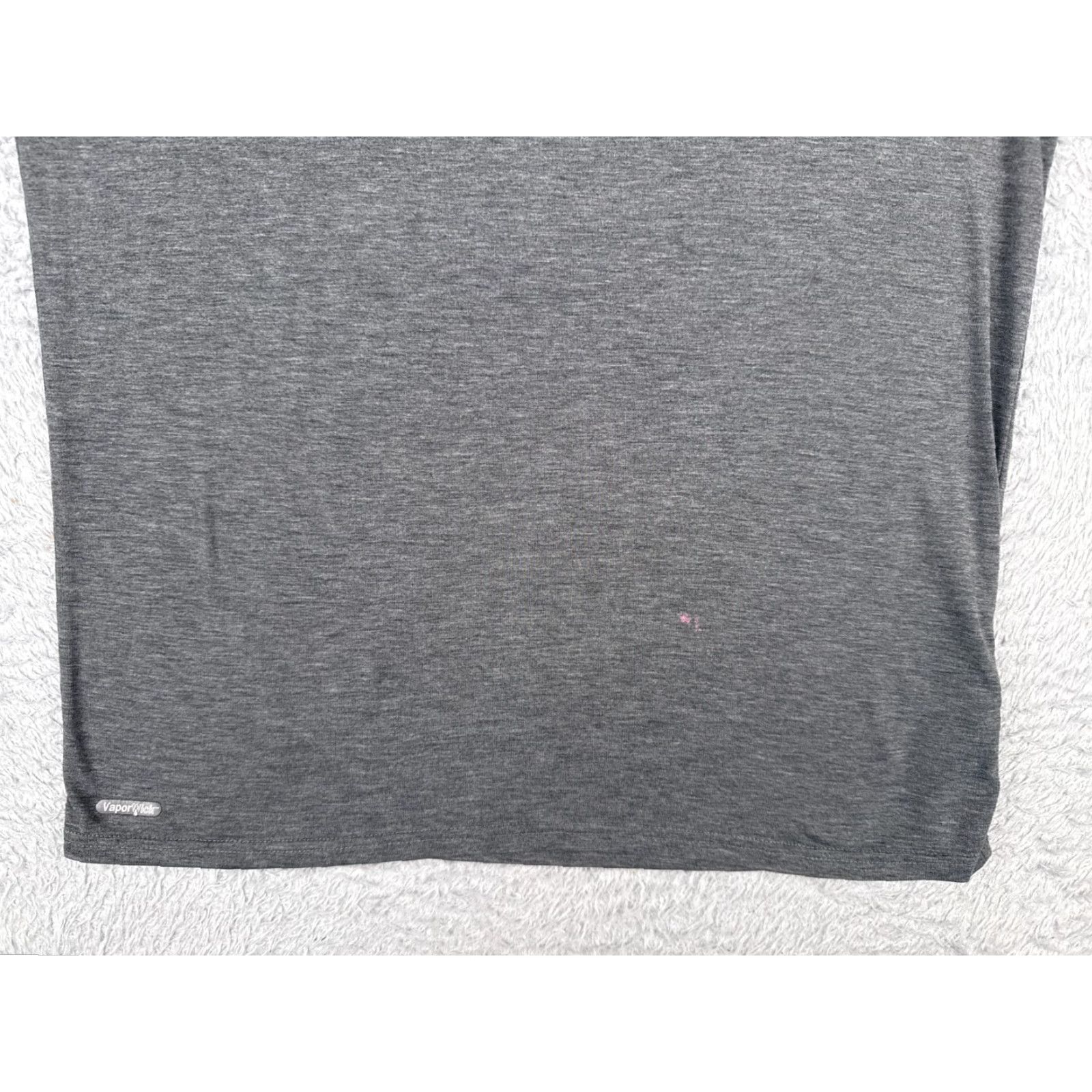 The North Face The North Face Shirt Men Small Gray Polyester Blend Crew Neck Vaporwick Reads Vintage: No (adjusted) Size US S / EU 44-46 / 1 - 5 Thumbnail