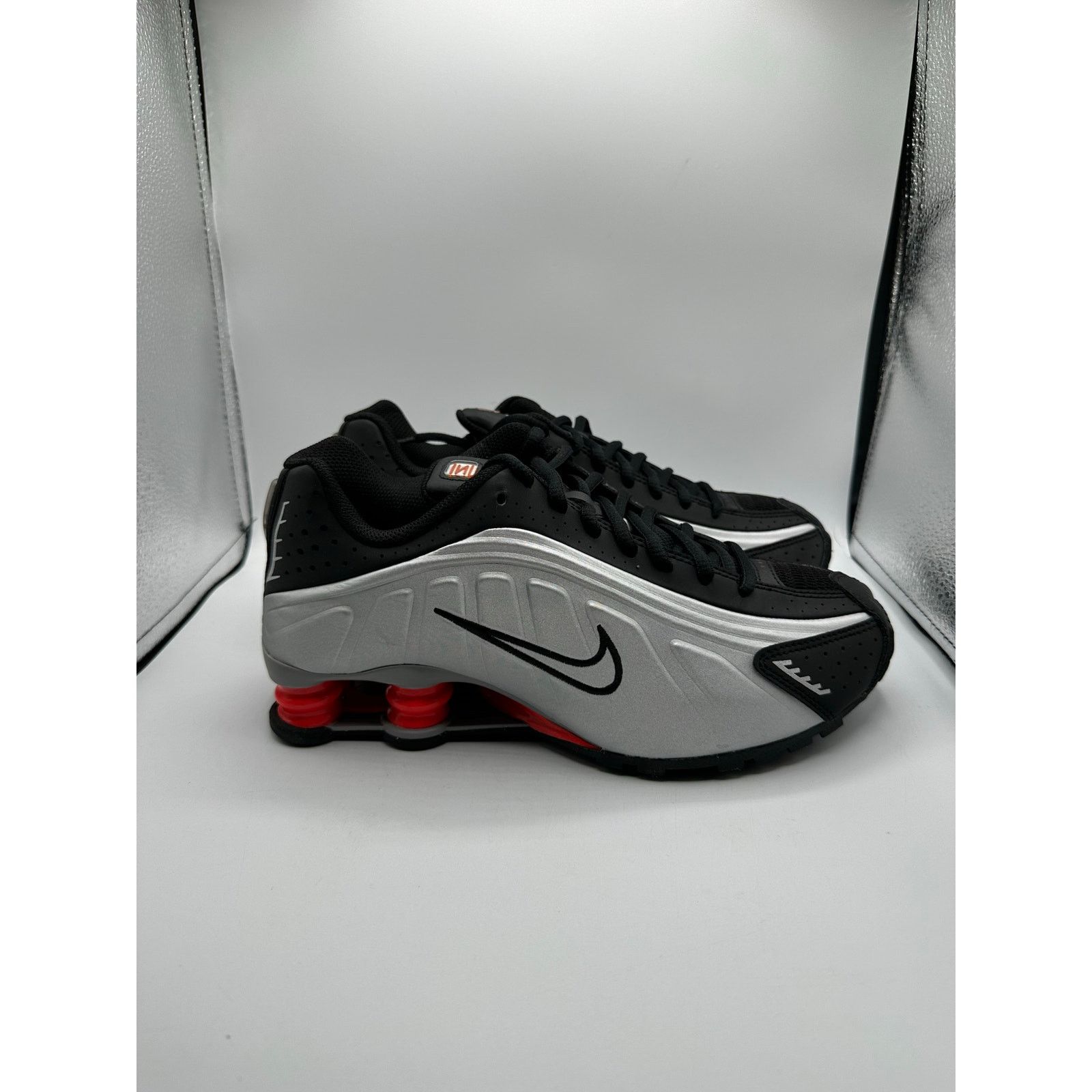 Nike Nike Shox R4 GS “OG” 2025 size 4.5y/6 women’s Size US 6 / IT 36 - 3 Thumbnail