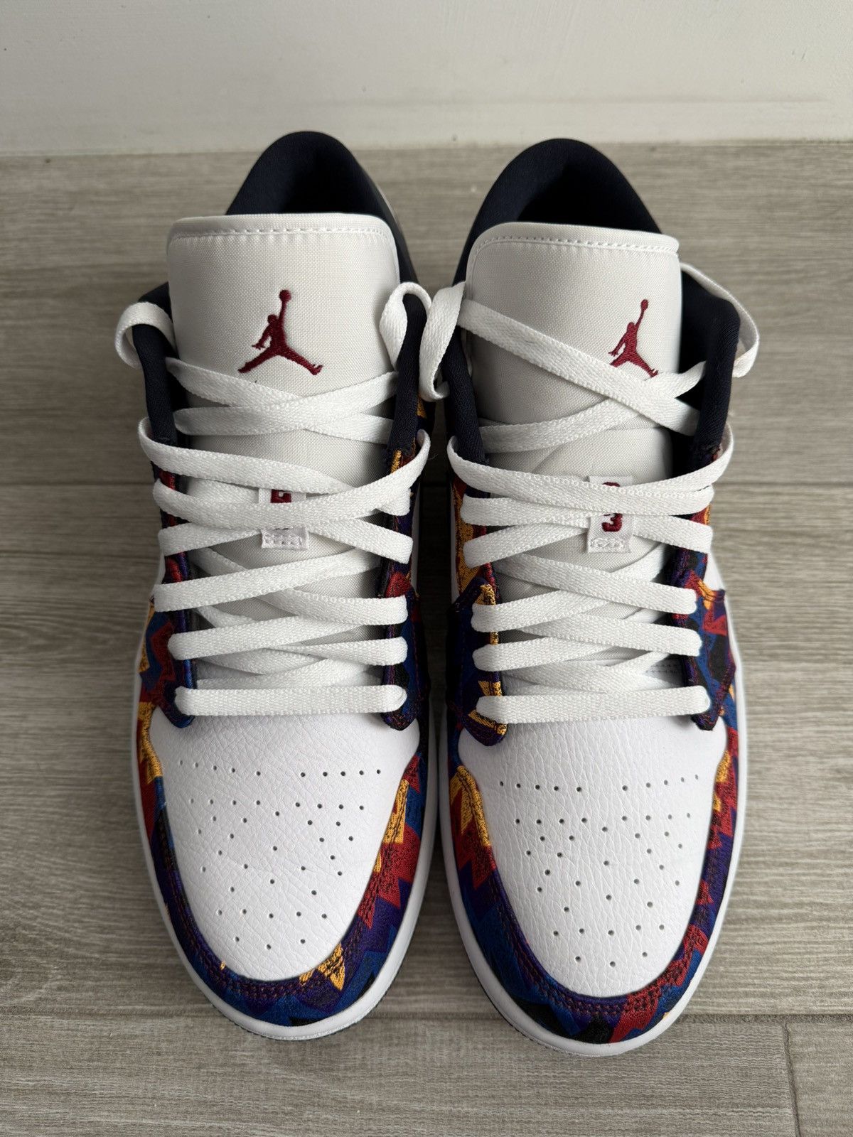Jordan Brand Air Jordan 1 Low SE Nothing But Net White Obsidian Red Sz 12 Size US 12 / EU 45 - 4 Thumbnail