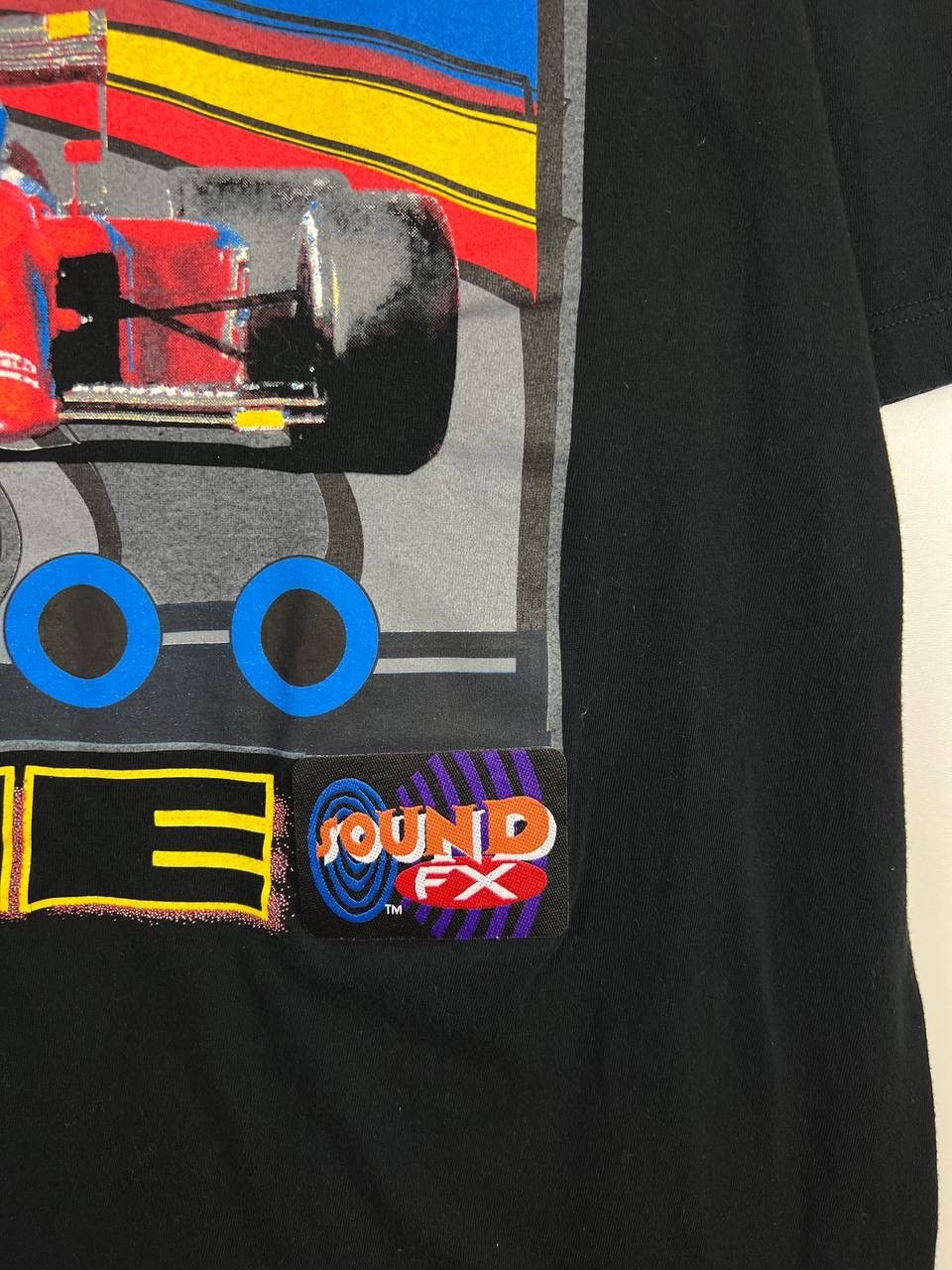 Vintage Formula 1 1997 racing car vintage t-shirts size XL Size US XL / EU 56 / 4 - 5 Thumbnail