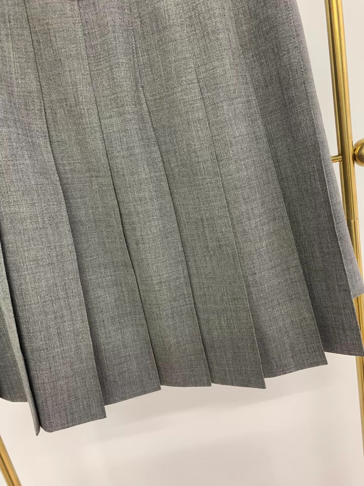 Thom Browne Thom Browne Classic Gray Wool Pleated Skirt Women's 36 New Size 25" / US 0 / IT 36 - 3 Thumbnail