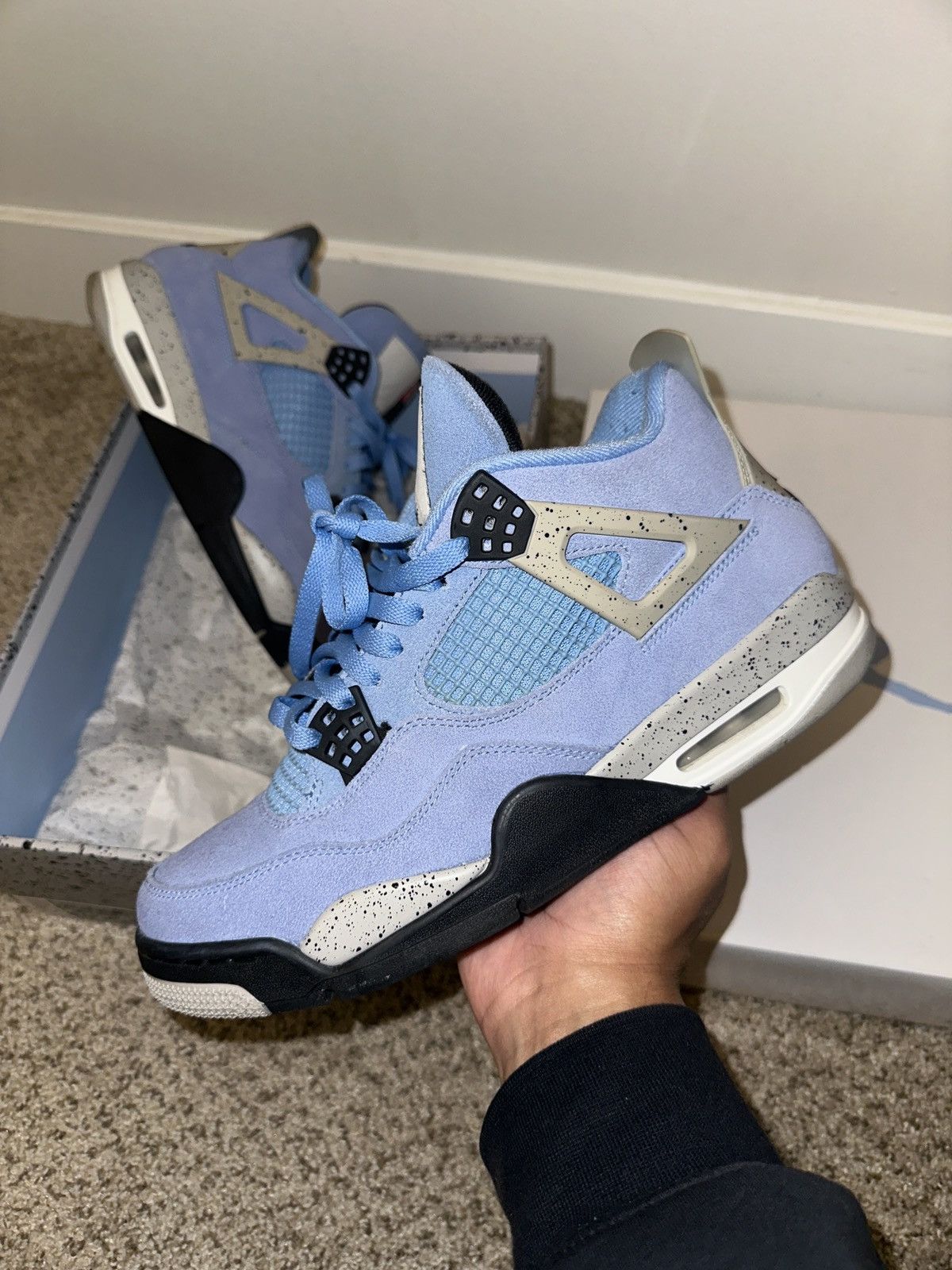 Jordan Brand UNC Jordan 4 Size US 9.5 / EU 42-43 - 1 Thumbnail