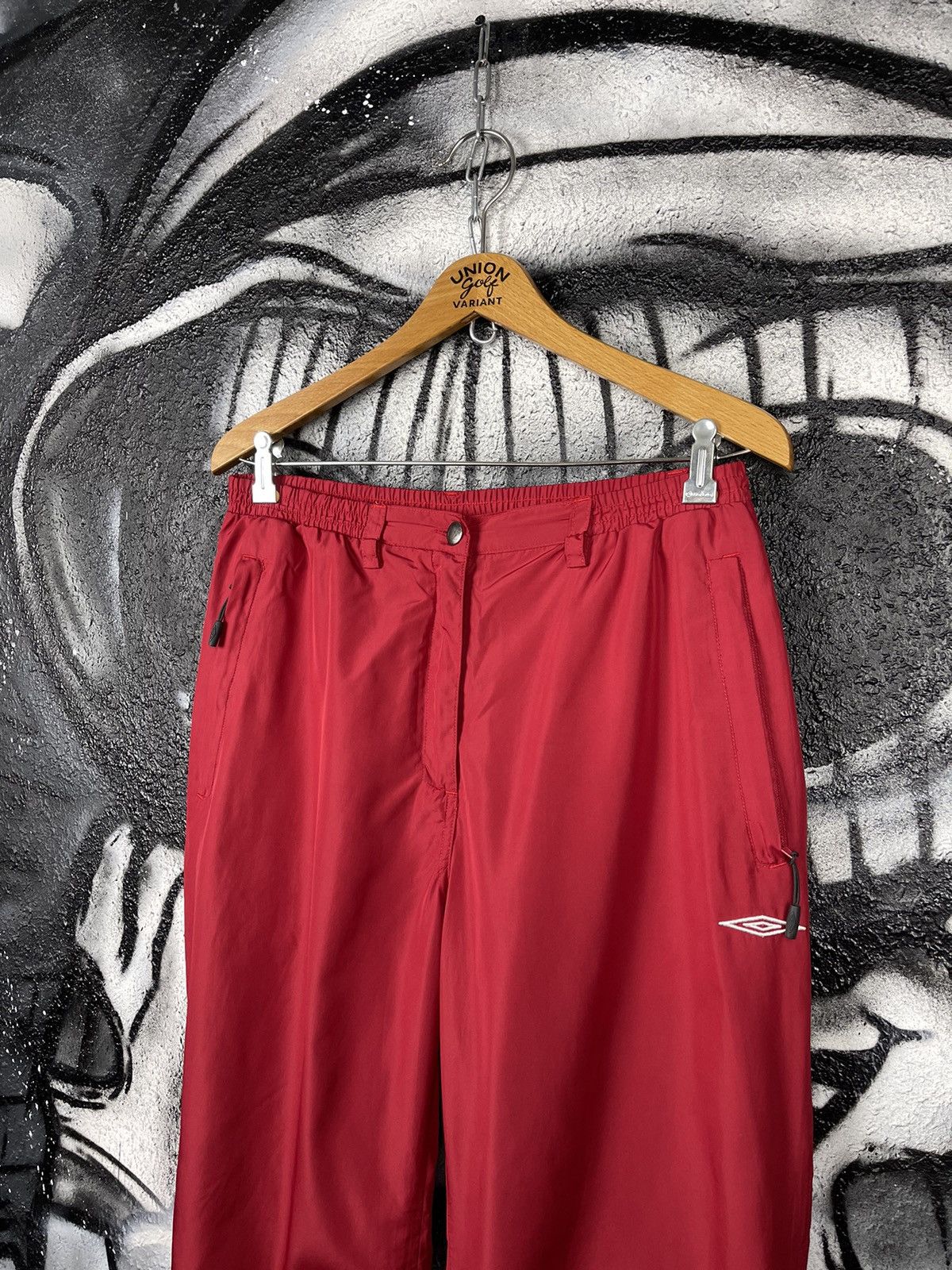 Umbro Vintage Umbro Y2K Red Sport Pants Size Small Size US 31 - 5 Thumbnail