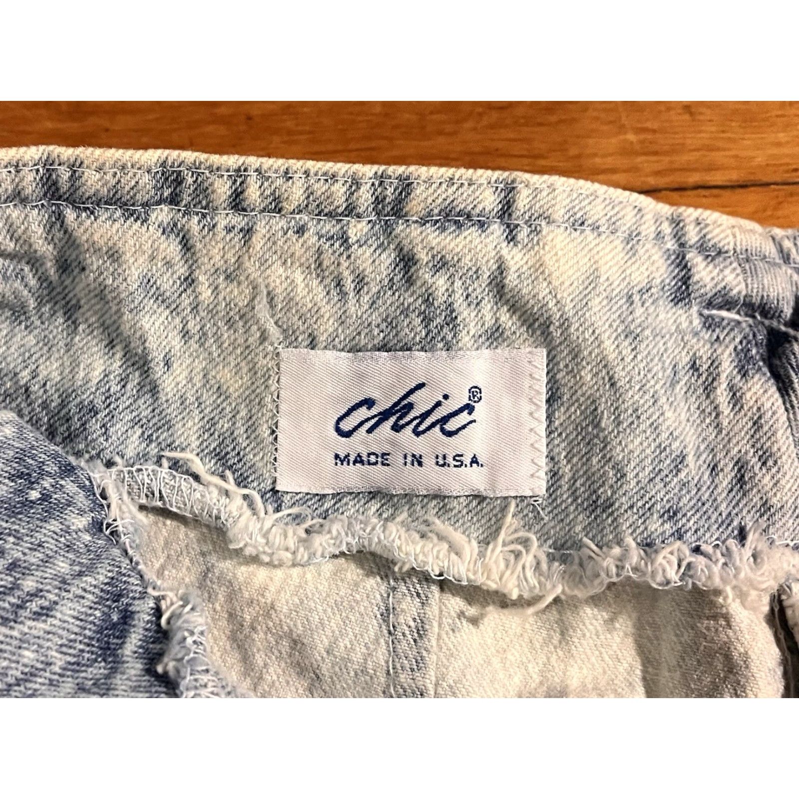 Vintage VINTAGE Chic Calgary High Waist Mom Jeans 27W 29L Blue Acid Wash Juniors 13 80s USA Womens Jeans Size 34" / US 12 / IT 48 - 6 Thumbnail