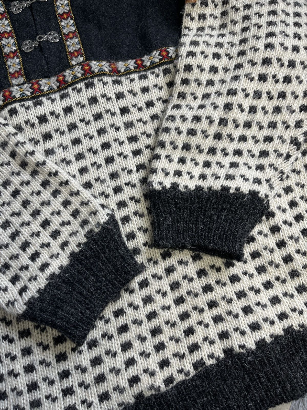 Dale Of Norway Vintage Devold of Norway Chunky Nordic Wool Knit Sweater Size US M / EU 48-50 / 2 - 9 Thumbnail