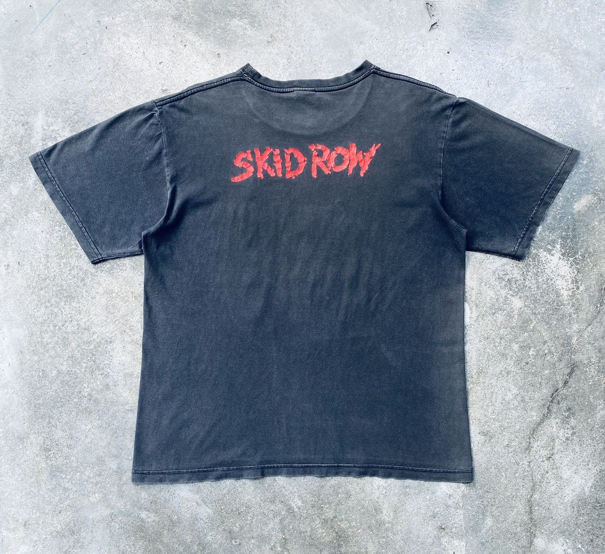 Band Tees Vintage Skid Row Band Faded Distressed Tees Size US L / EU 52-54 / 3 - 2 Thumbnail