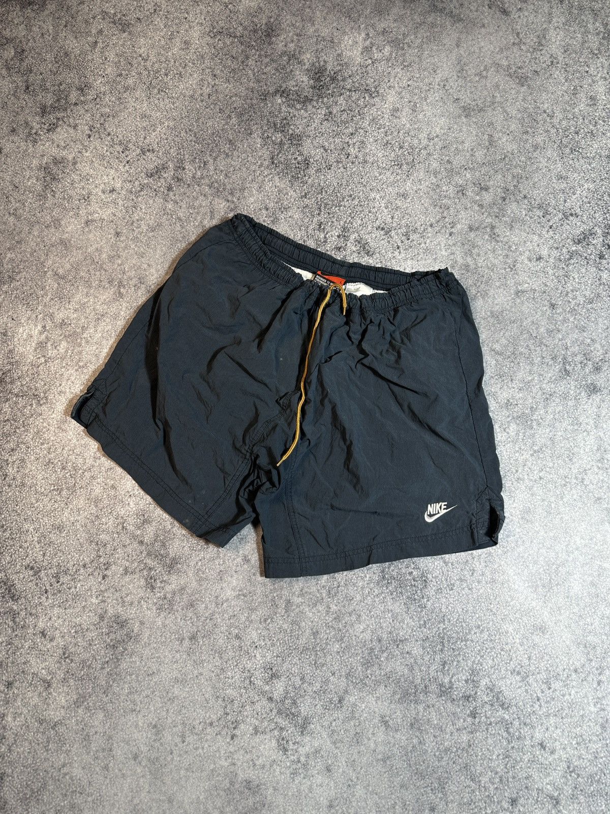 Nike × Vintage Y2K vintage Nike shorts casual Streetwear Style rare hype L Size US 34 / EU 50 - 1 Thumbnail