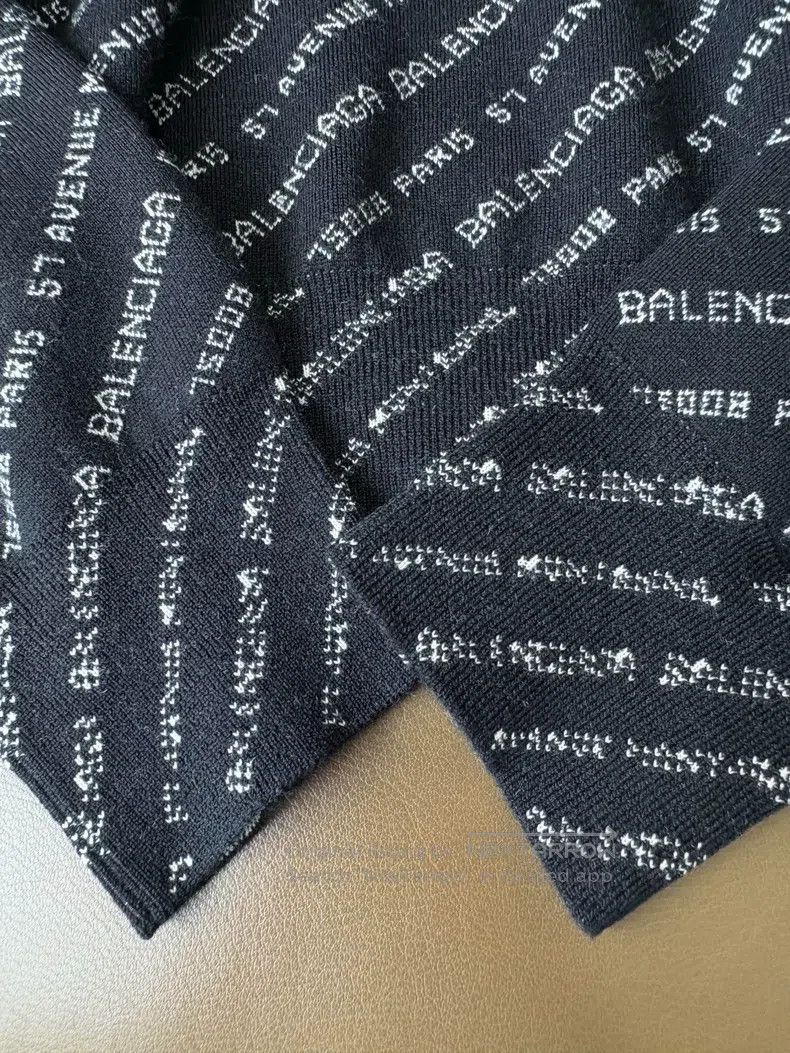 Balenciaga Balenciaga Black Logo Printed Round Neck Knitwear, Size 38 Size XS / US 0-2 / IT 36-38 - 8 Thumbnail