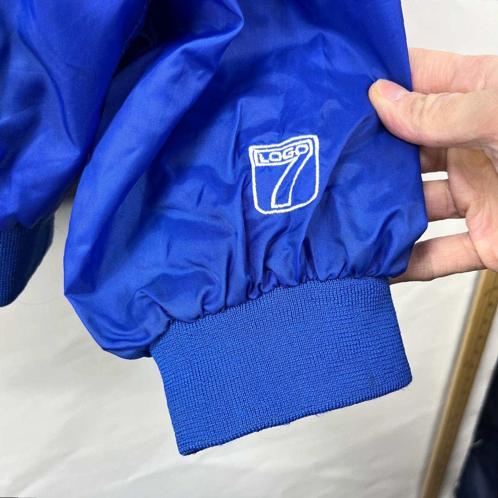 Logo 7 Vintage 90s Logo 7 Kentucky Wildcats Blue Windbreaker Jacket L User: Vintage 90s Logo 7 Kentucky Wildcats Blue Windbreaker Jacket L Size US L / EU 52-54 / 3 - 4 Thumbnail