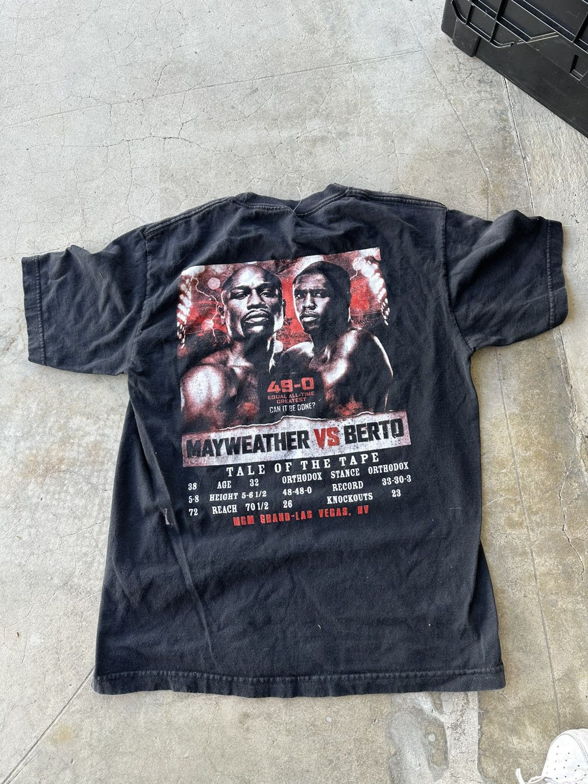 Vintage 2015 Floyd Mayweather vs berto mgm grand boxing tee