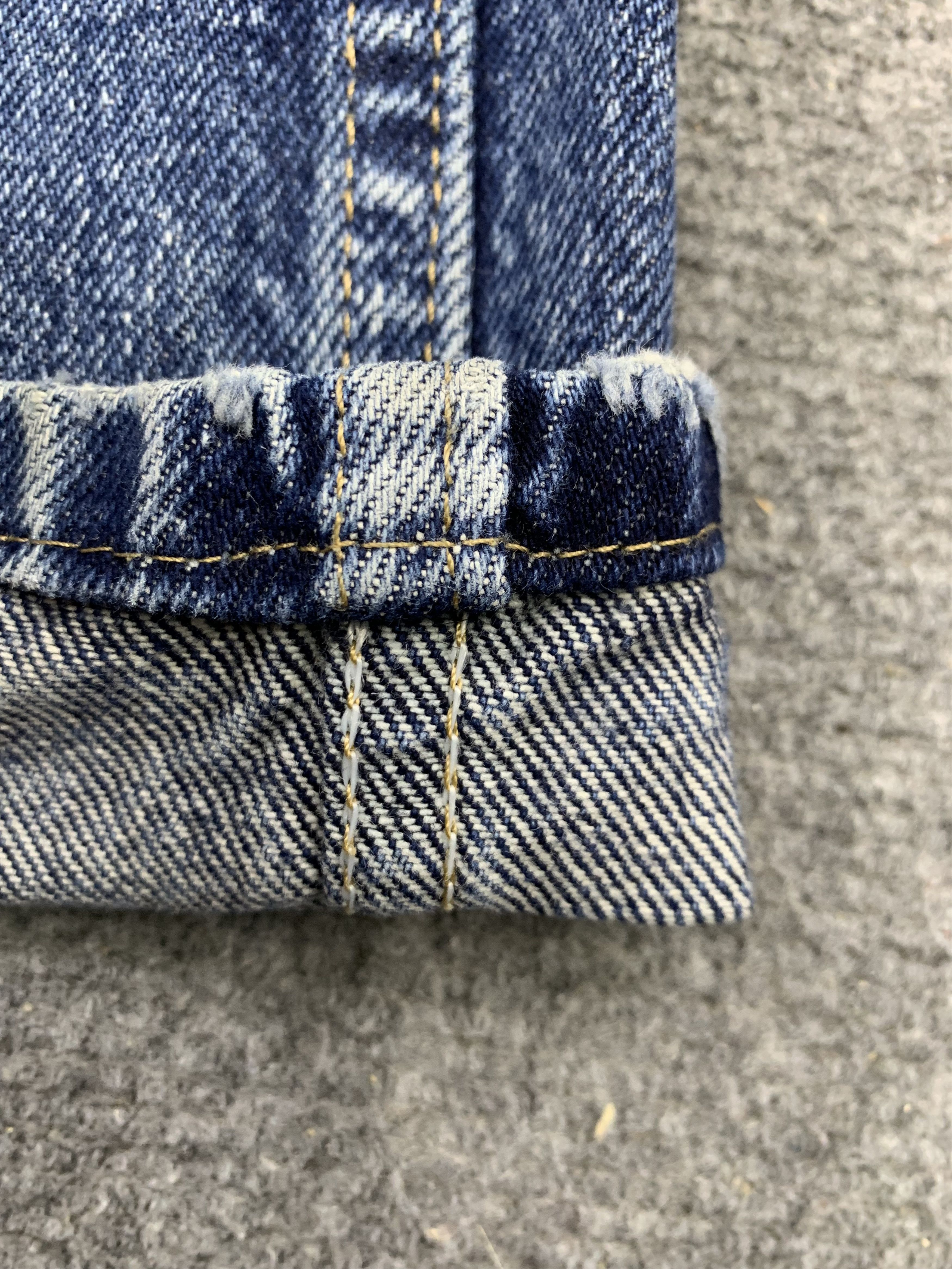 Vintage Vintage Wrangler Faded Blue Jeans DP1702 Size US 35 - 8 Thumbnail